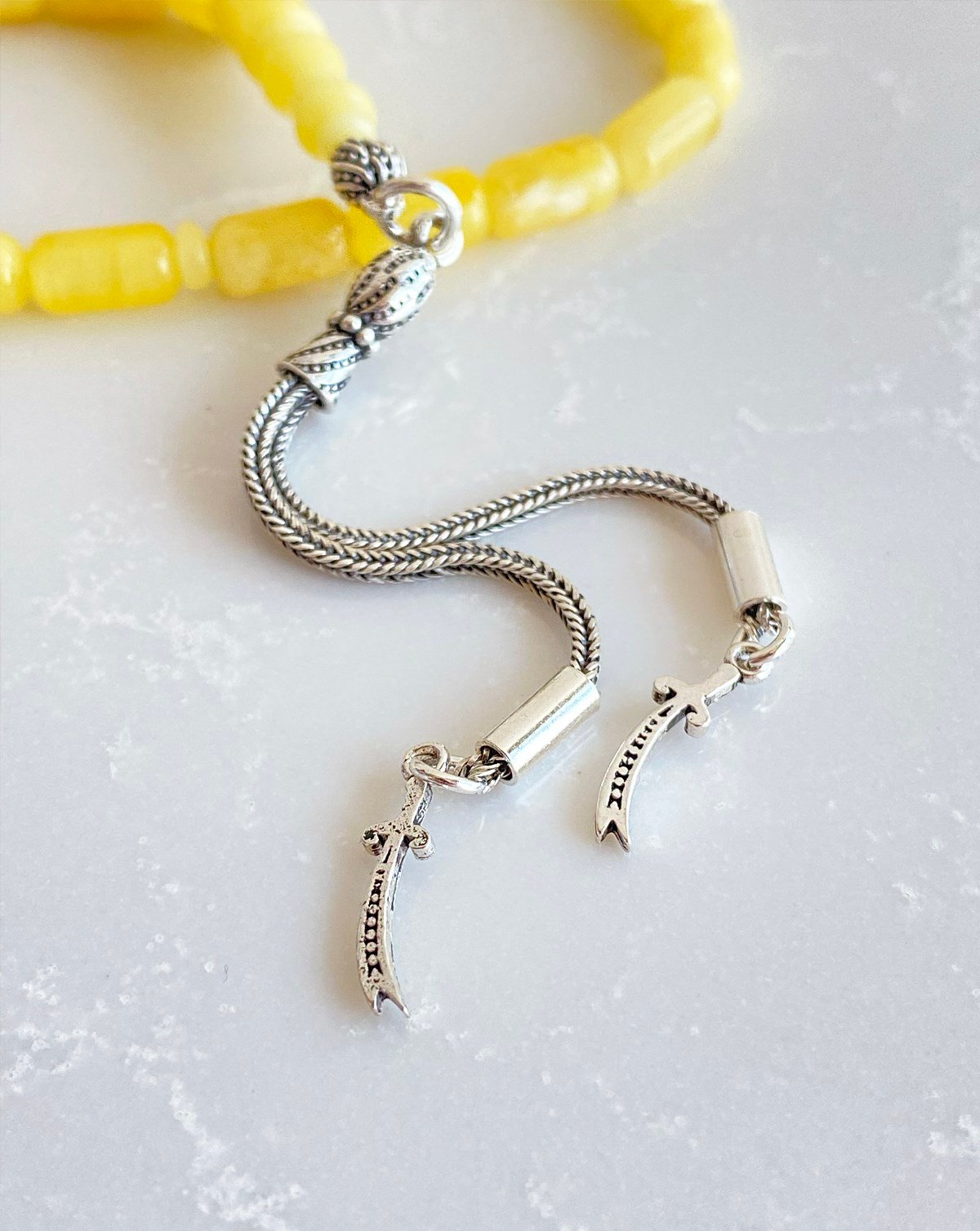 925 Ayar Gümüş Püsküllü Silindir Kesim Mat Sarı Baltık Damla Kehribar Tesbih