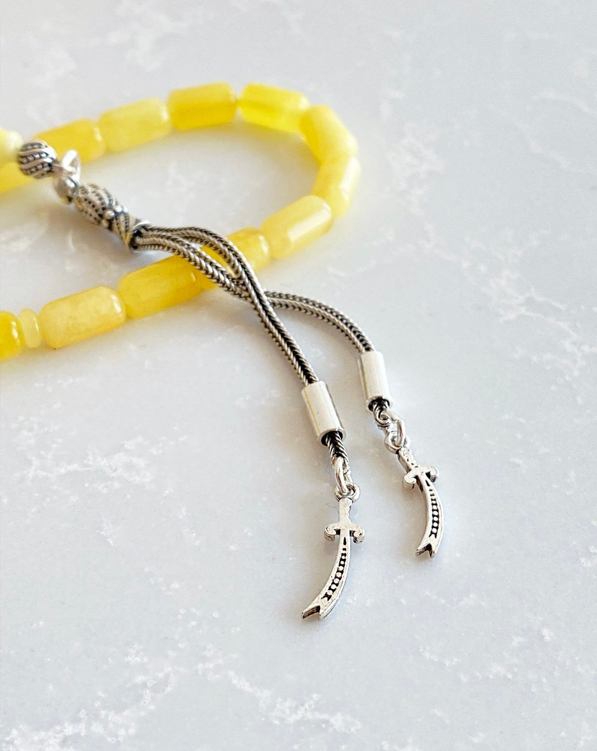 925 Ayar Gümüş Püsküllü Silindir Kesim Mat Sarı Baltık Damla Kehribar Tesbih