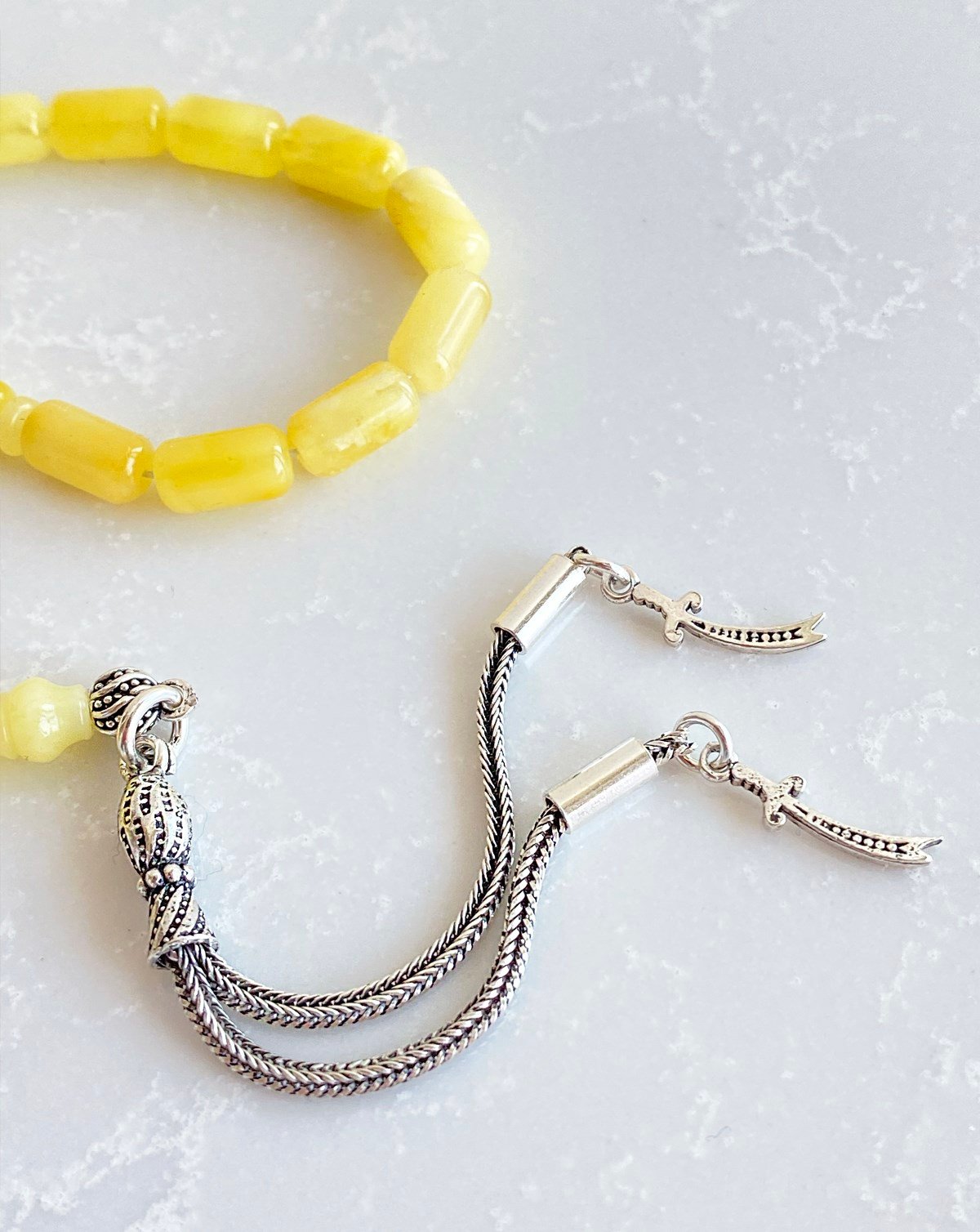 925 Ayar Gümüş Püsküllü Silindir Kesim Mat Sarı Baltık Damla Kehribar Tesbih