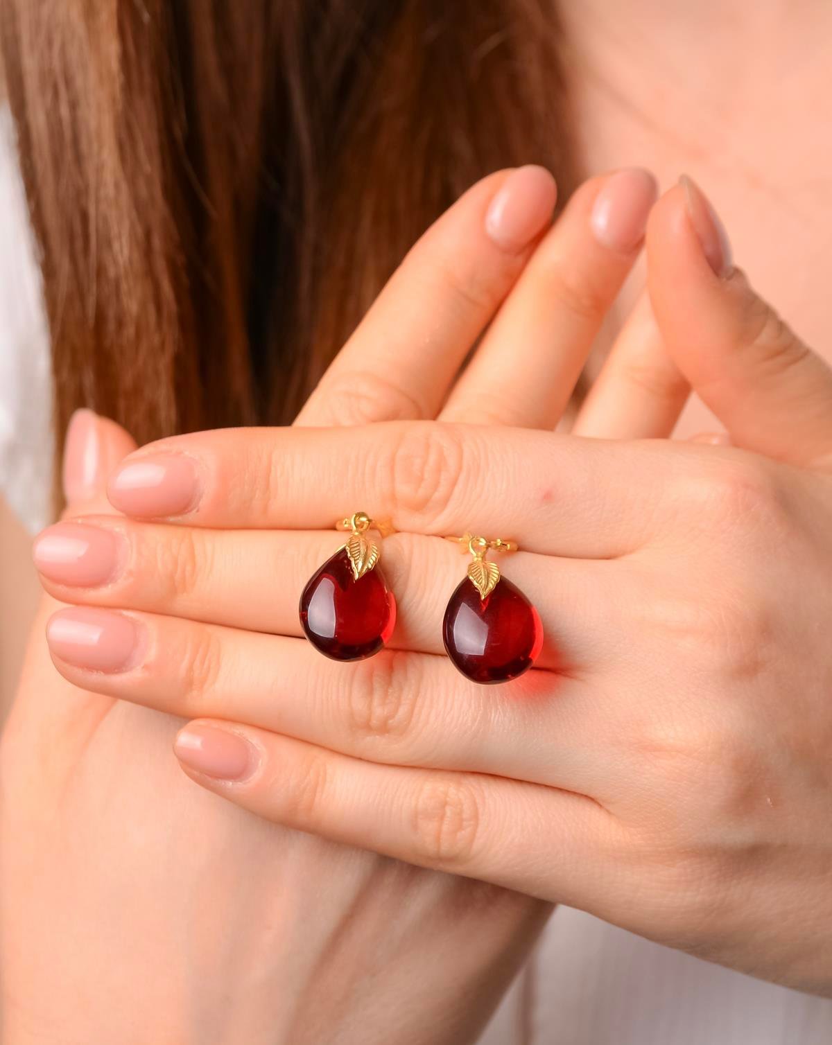 925 Ayar Yaprak Tasarım Gümüş Kırmızı Kehribar Küpe