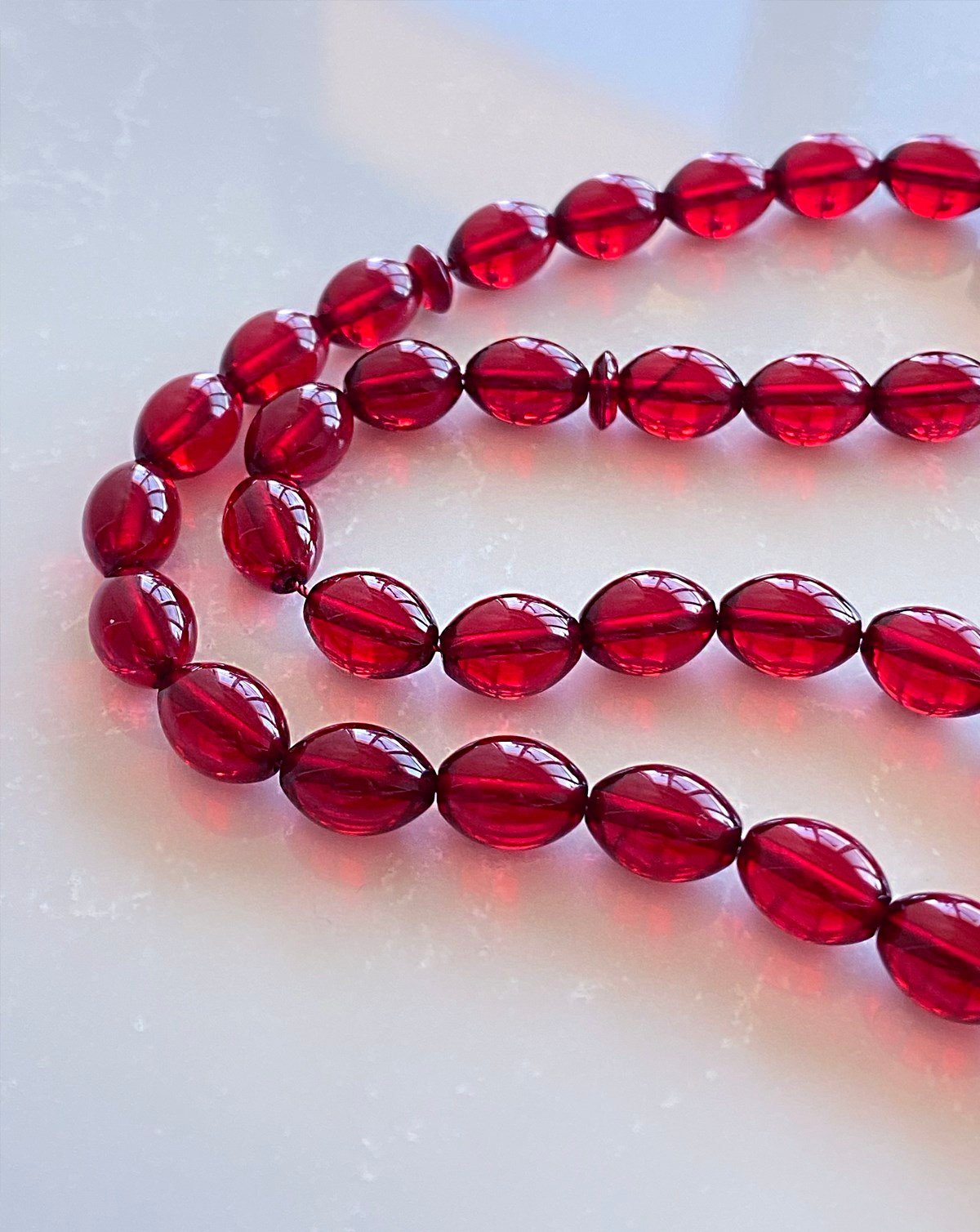 9x7 mm Arpa Kesim Dominik Kırmızı Damla Kehribar Tesbih