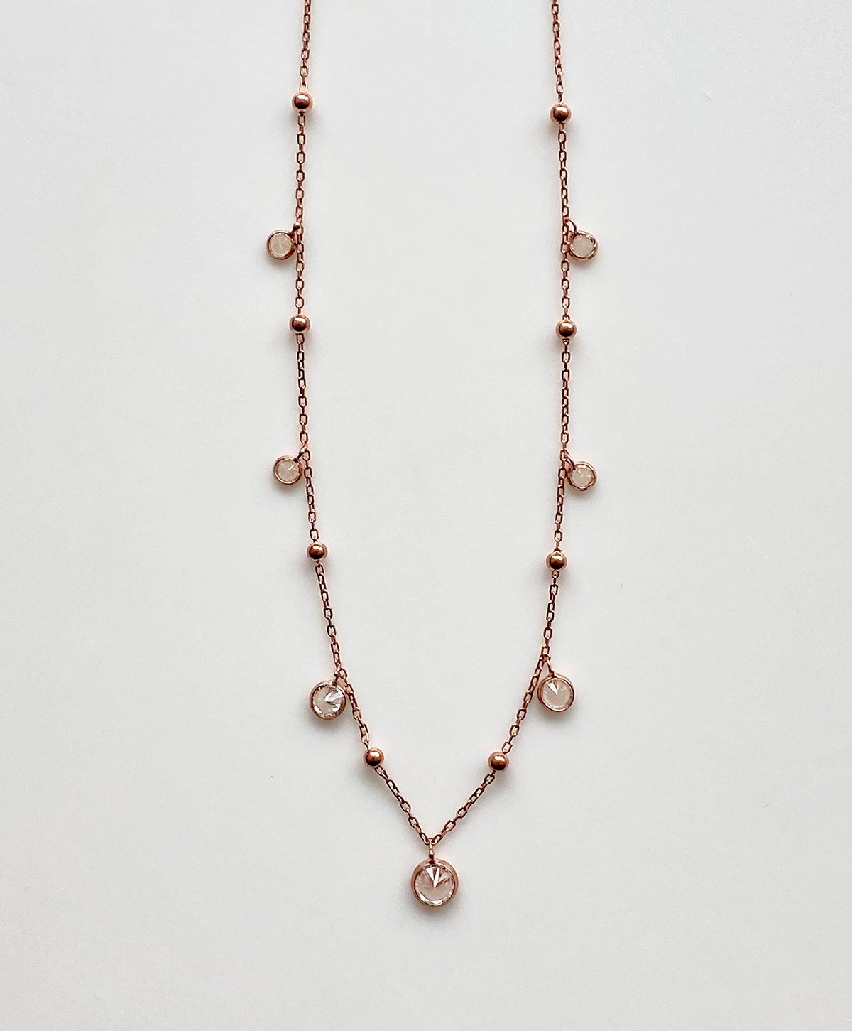 Gurmet Taşlı Top Detaylı Gümüş Kolye