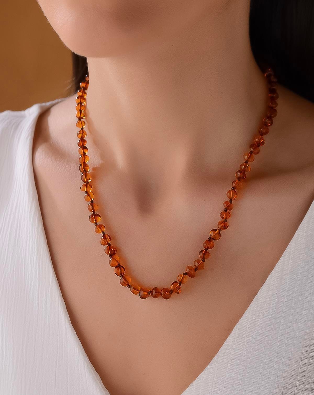 Karamel Kehribar Anne Kolyesi