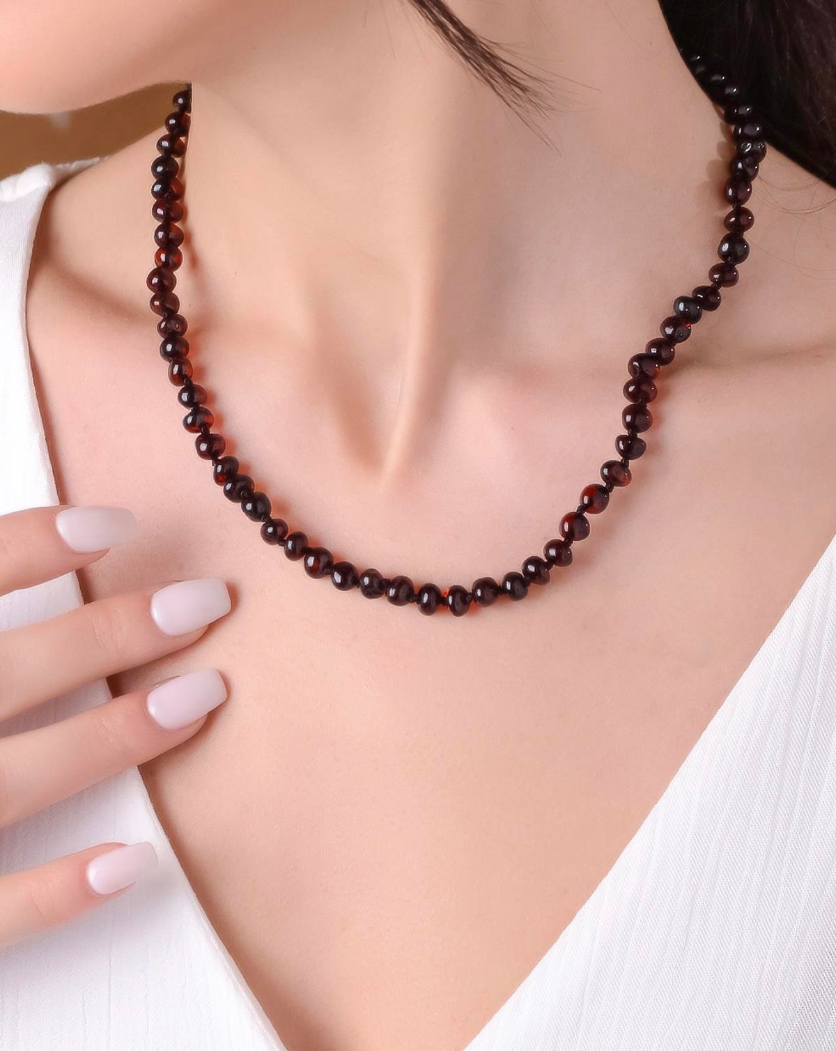 Kehribar Vişne Anne Kolyesi