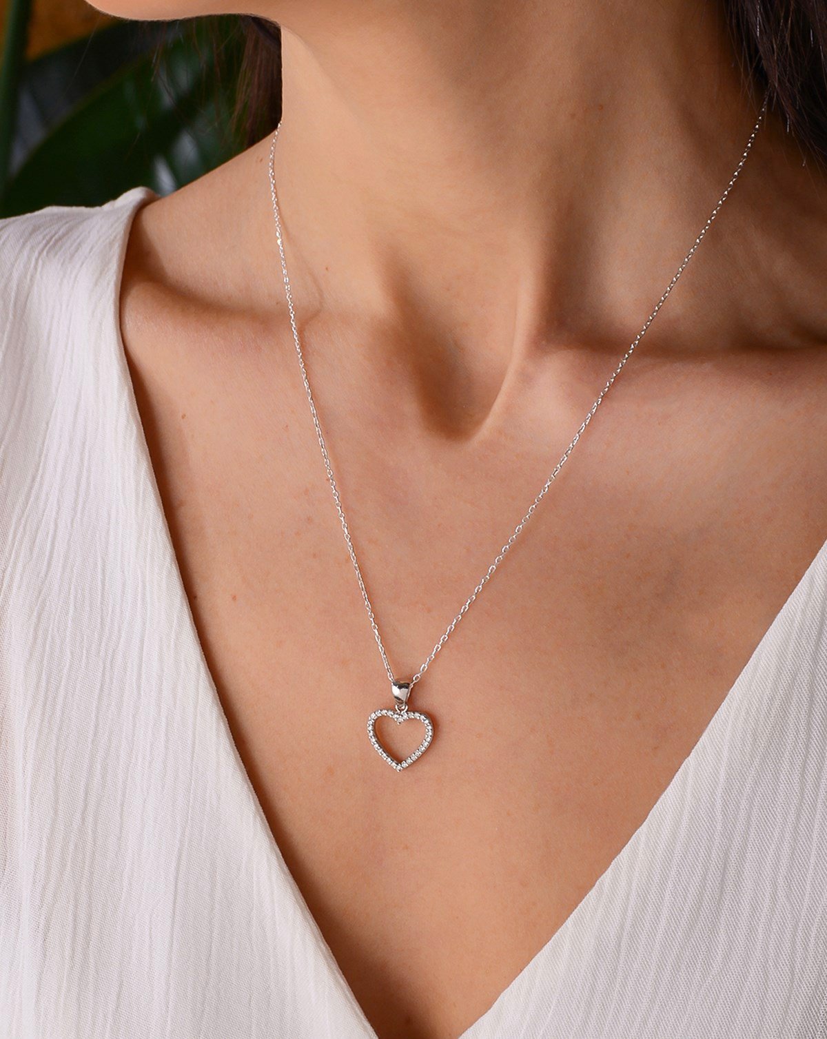 Zirkon Taşlı Kalp Gümüş Kolye