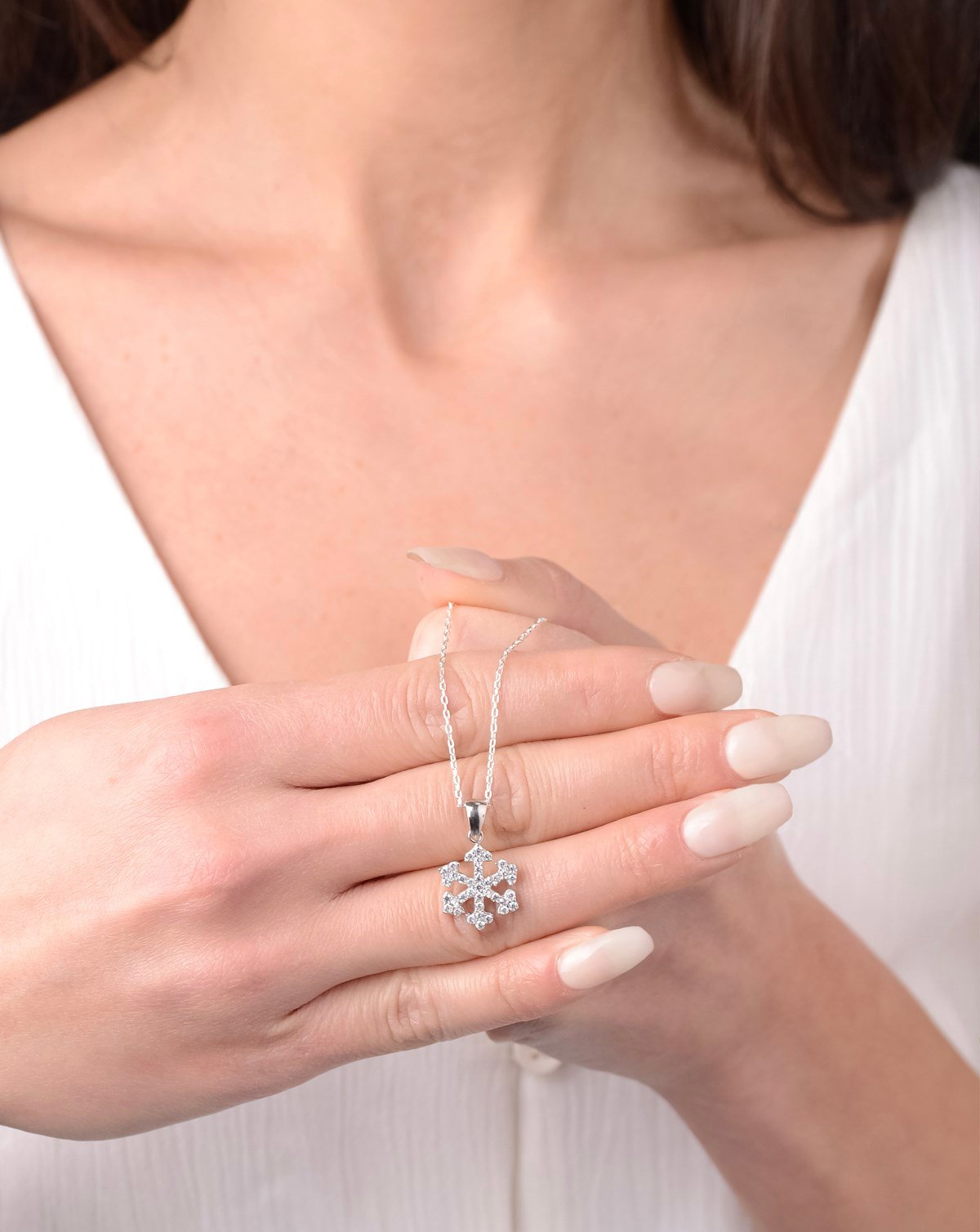 Zirkon Taşlı Kar Tanesi Gümüş Kolye