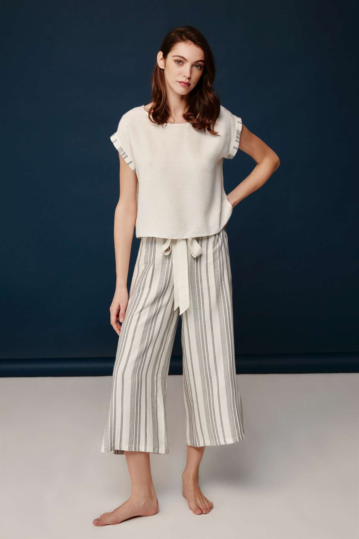 Bonnie&Clyde - Kadın Ekru Viskon Kapri Pijama Takımı  - B&C.01.30001.23Y 221