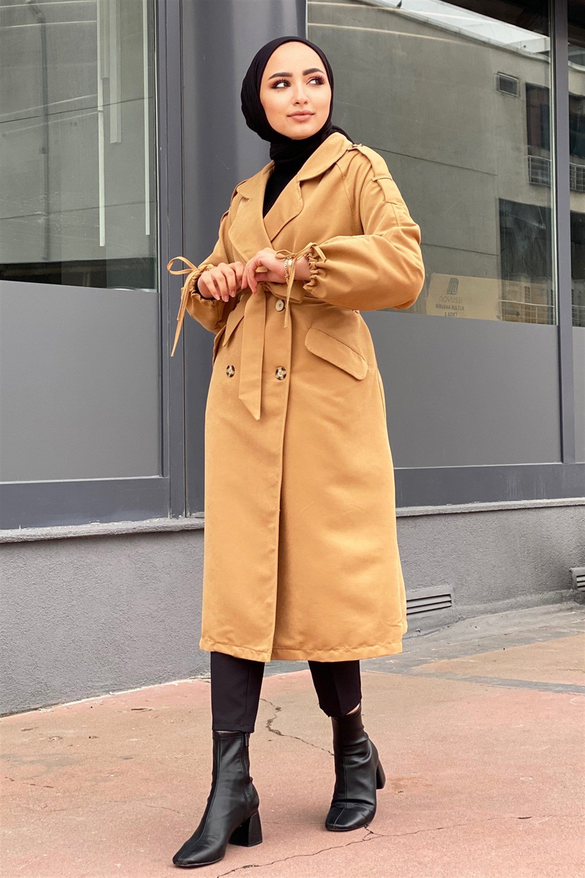 Kadın Kemerli Trençkot-Camel