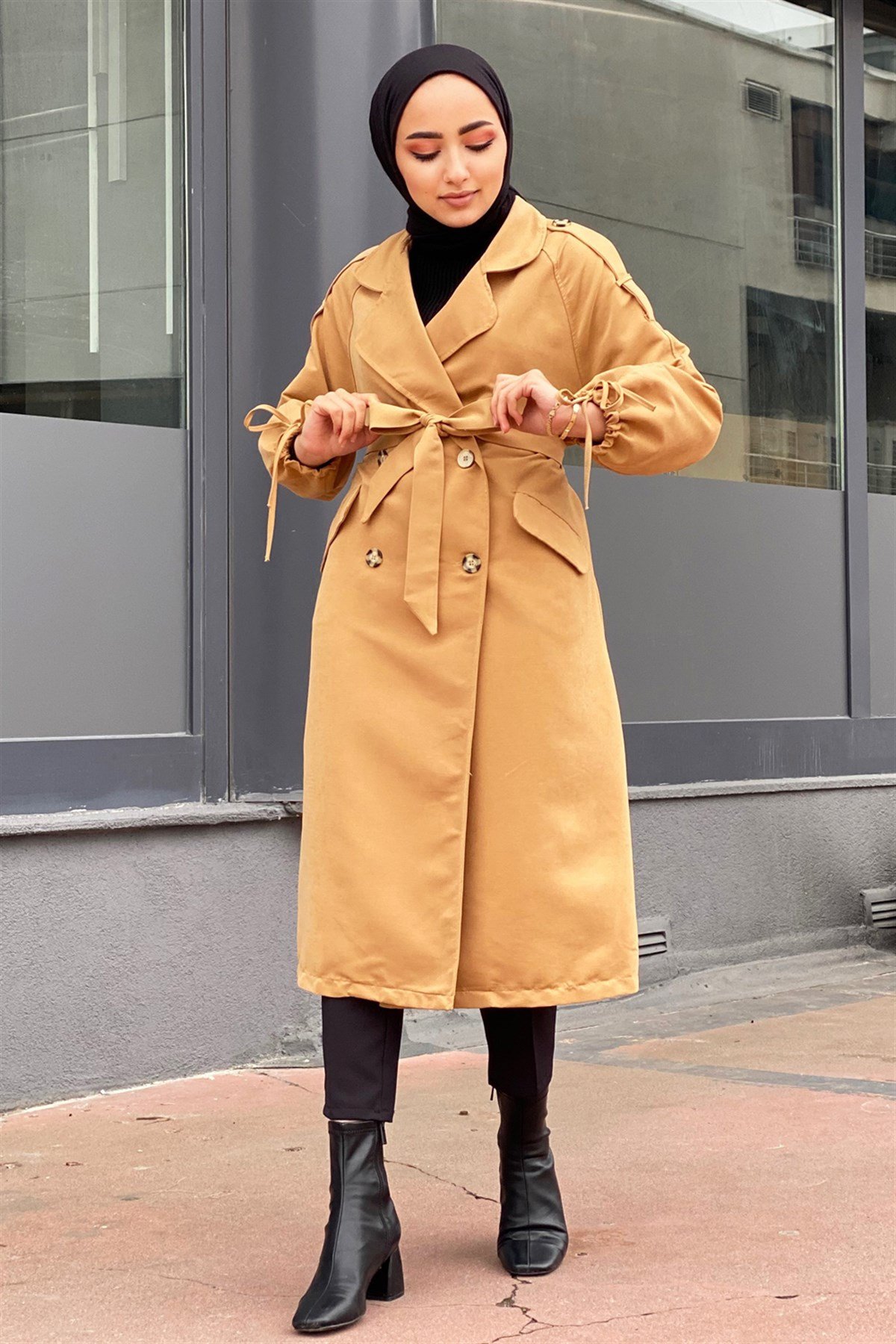 Kadın Kemerli Trençkot-Camel
