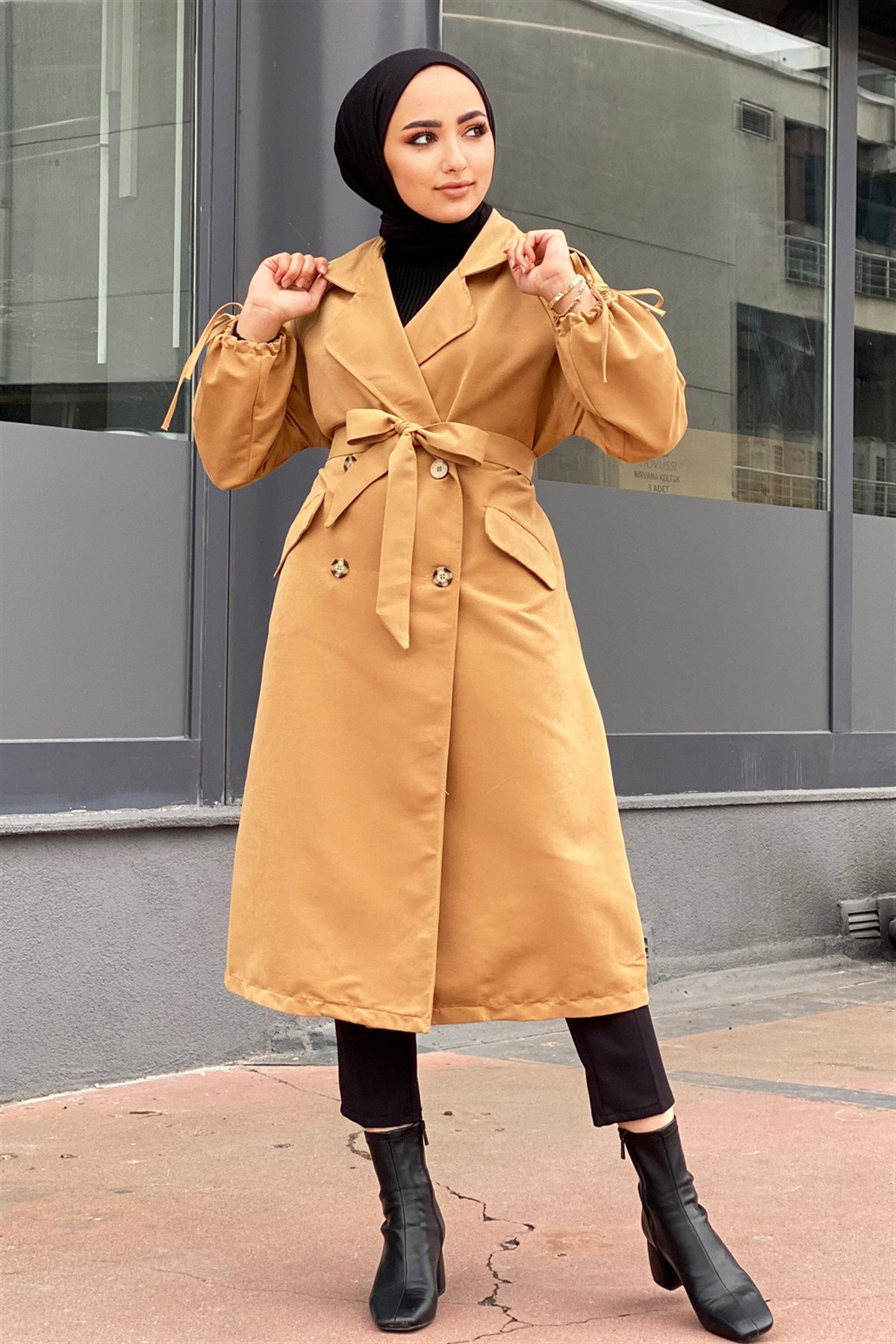 Kadın Kemerli Trençkot-Camel