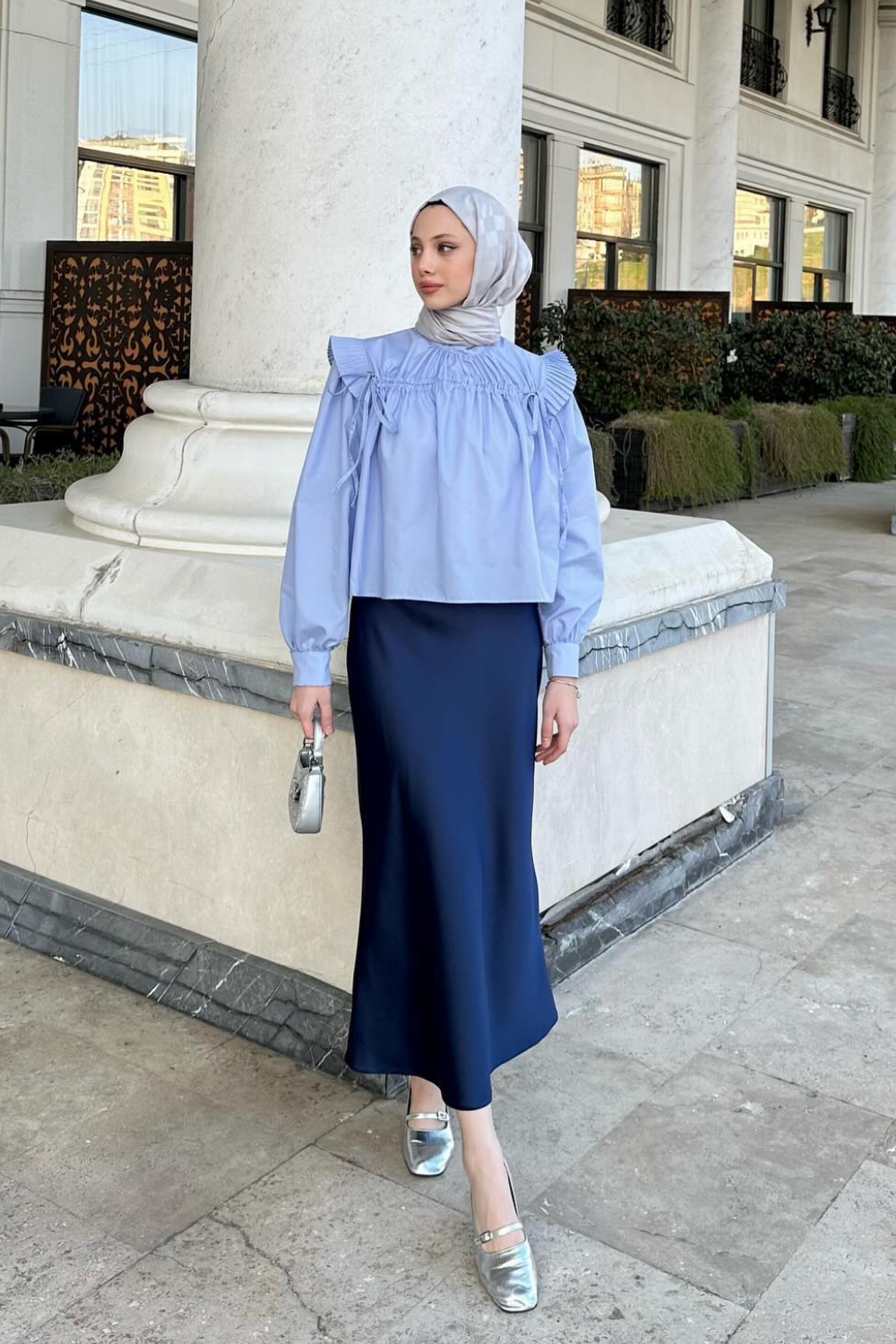 KOL VOLANI PİLİSELİ BLUZ BEBE MAVİ