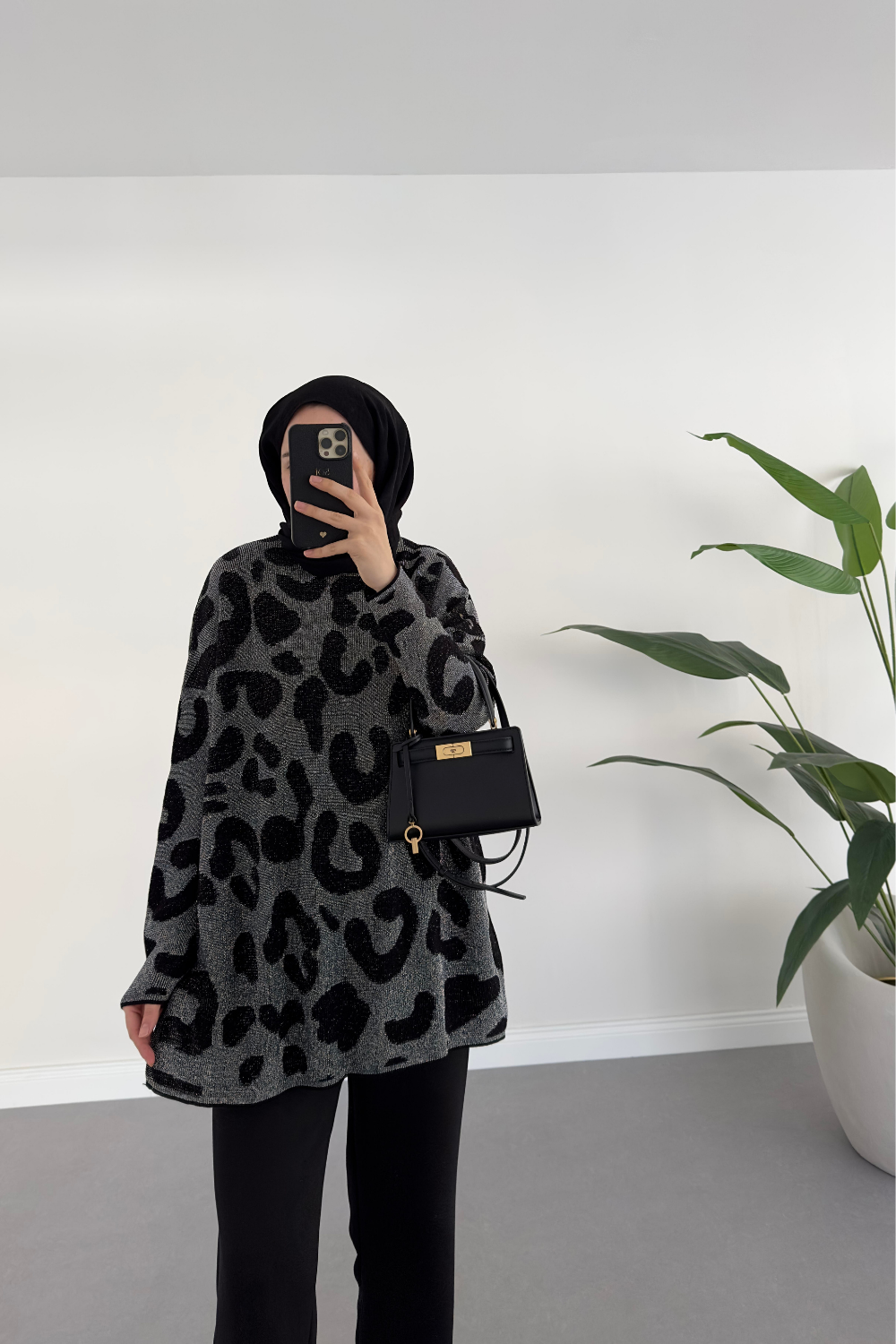 Leoparlı Simli Triko Siyah