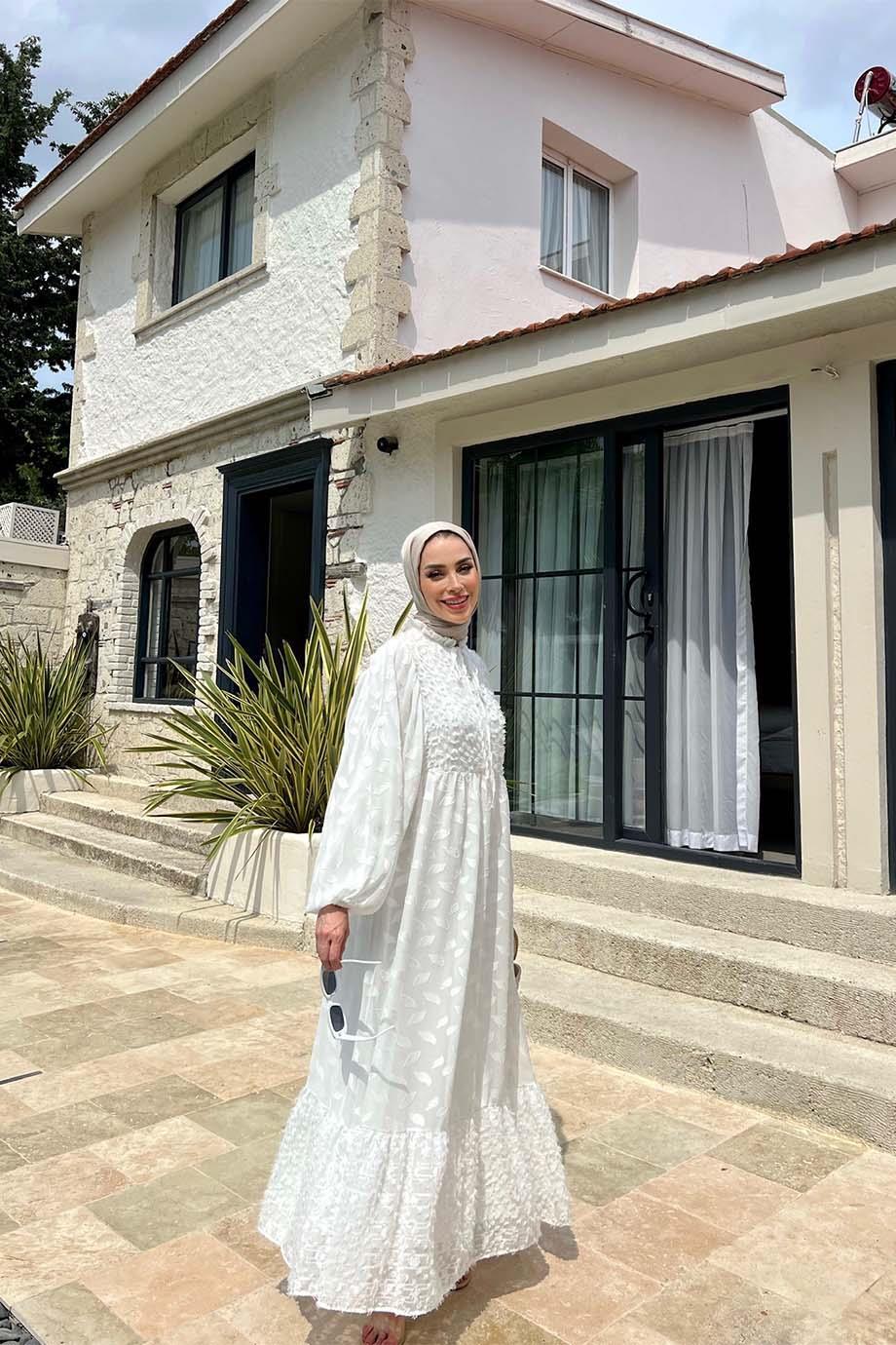 TÜYLÜ ŞİFON ELBİSE BEYAZ