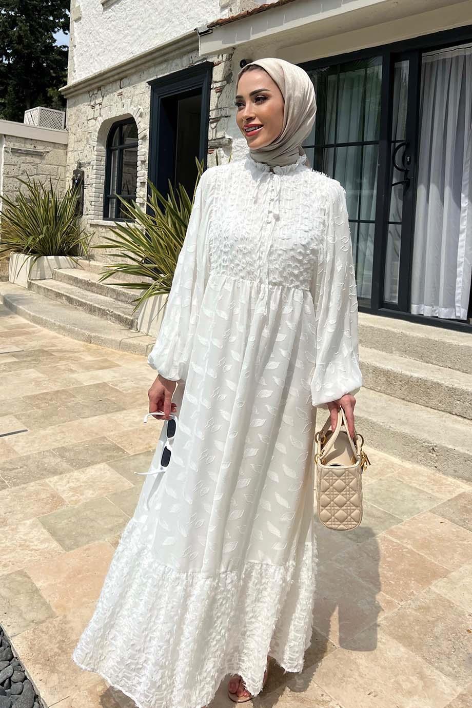 TÜYLÜ ŞİFON ELBİSE BEYAZ