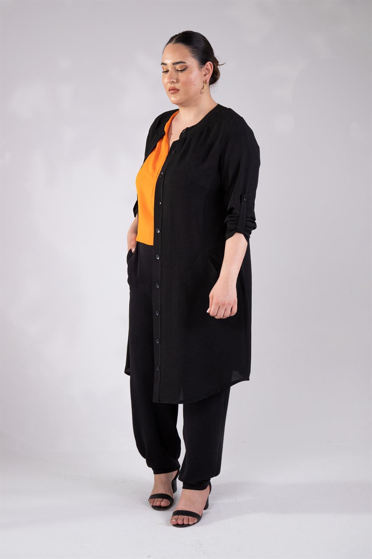 Büyük Beden 112092 Önü Düğmeli Cepli Kap  Siyah