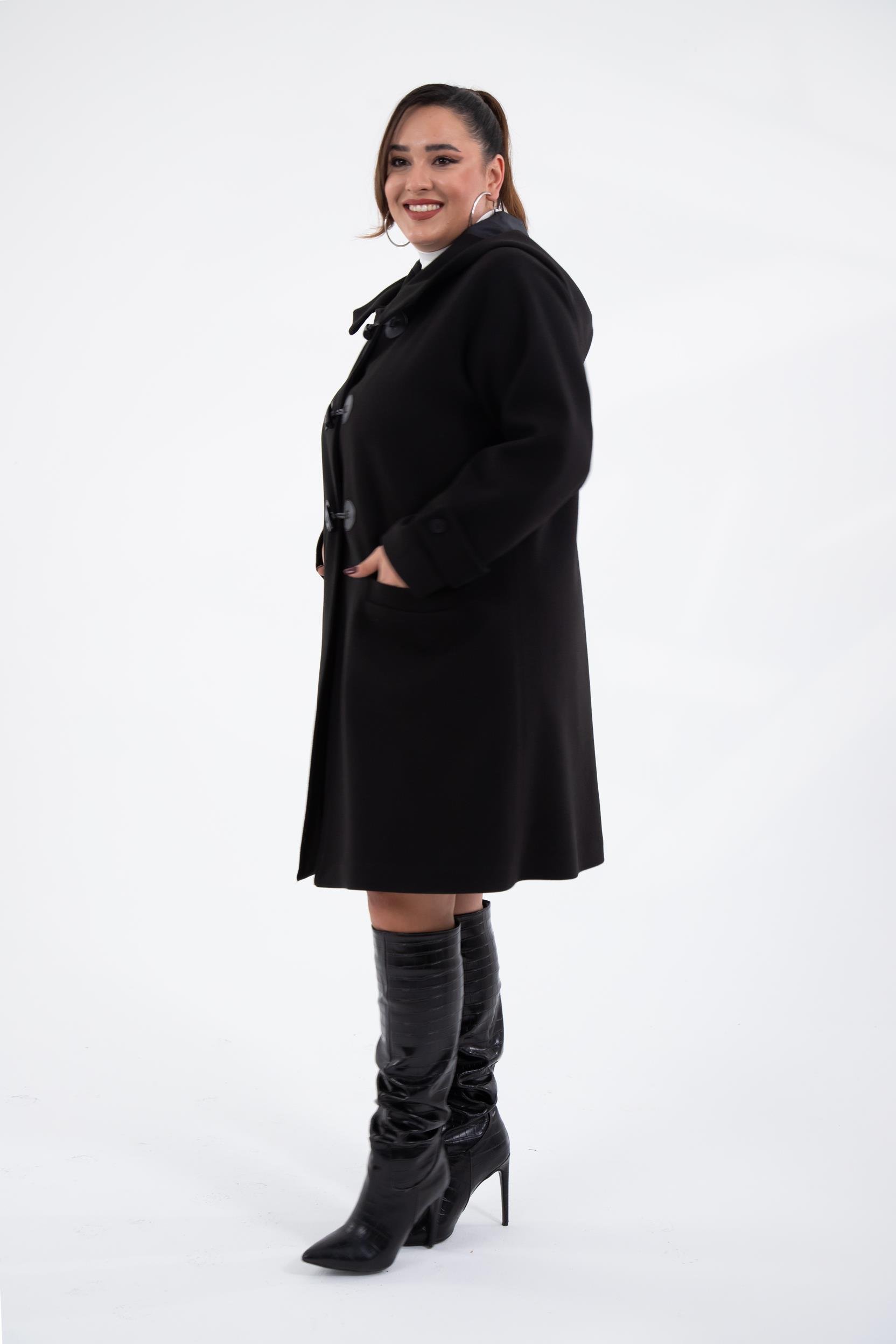 Büyük Beden 122191 Cepli-Düğme Detaylı Kaban Siyah