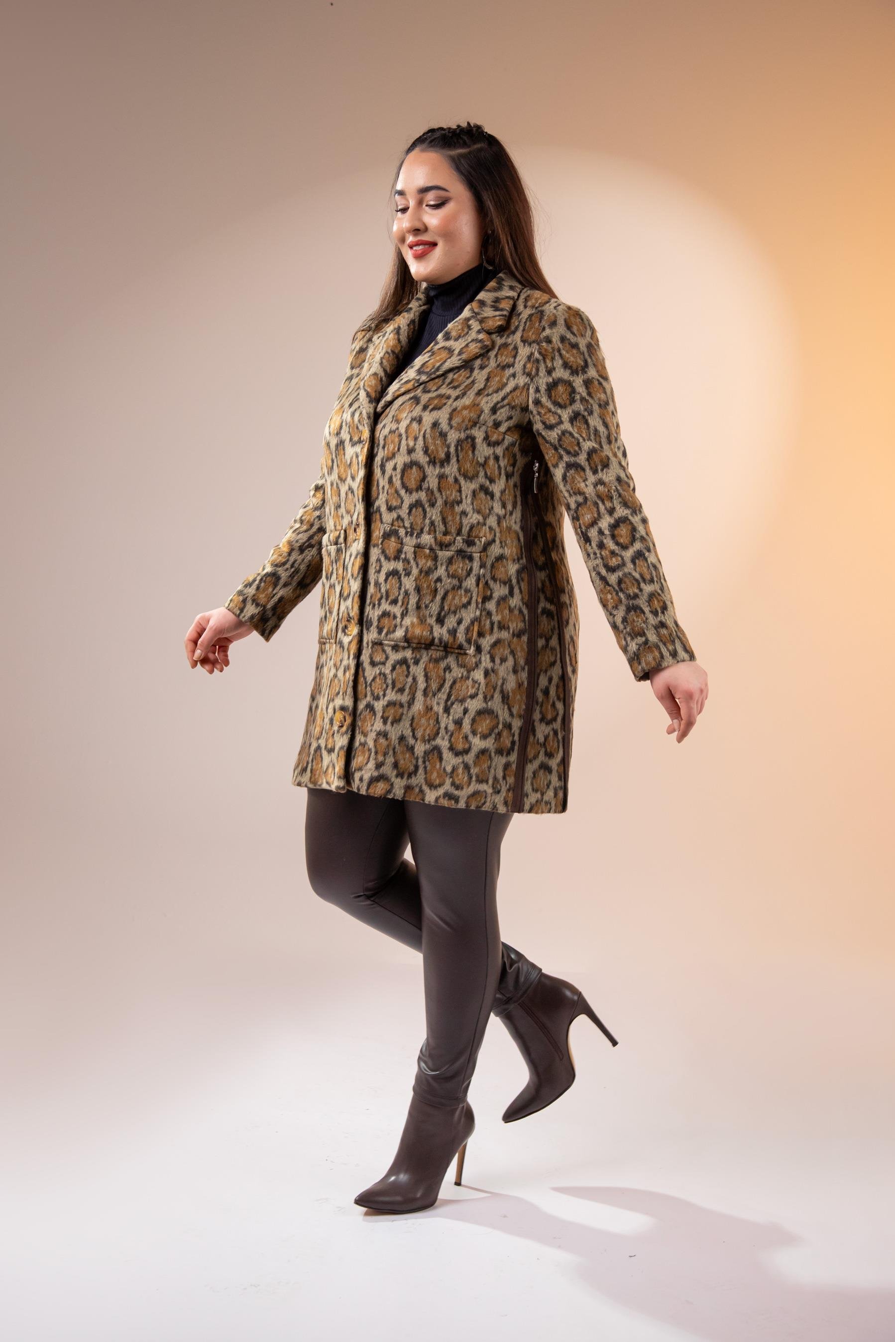Büyük Beden 12224178 Leopar Desenli Kısa Kaban Kahverengi