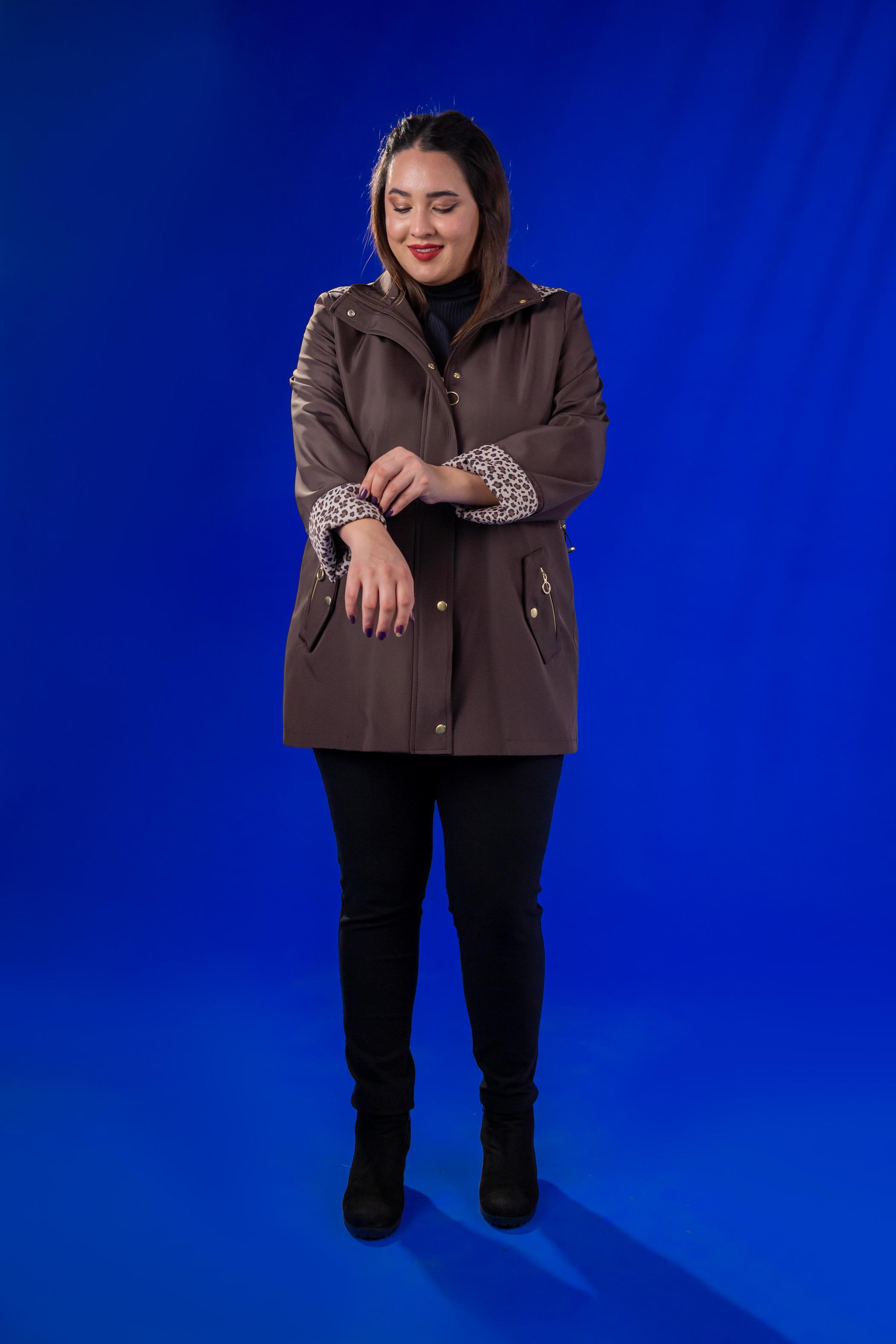 Büyük Beden 1222442 Leoparlı Thomas Yağmurluk Kahverengı