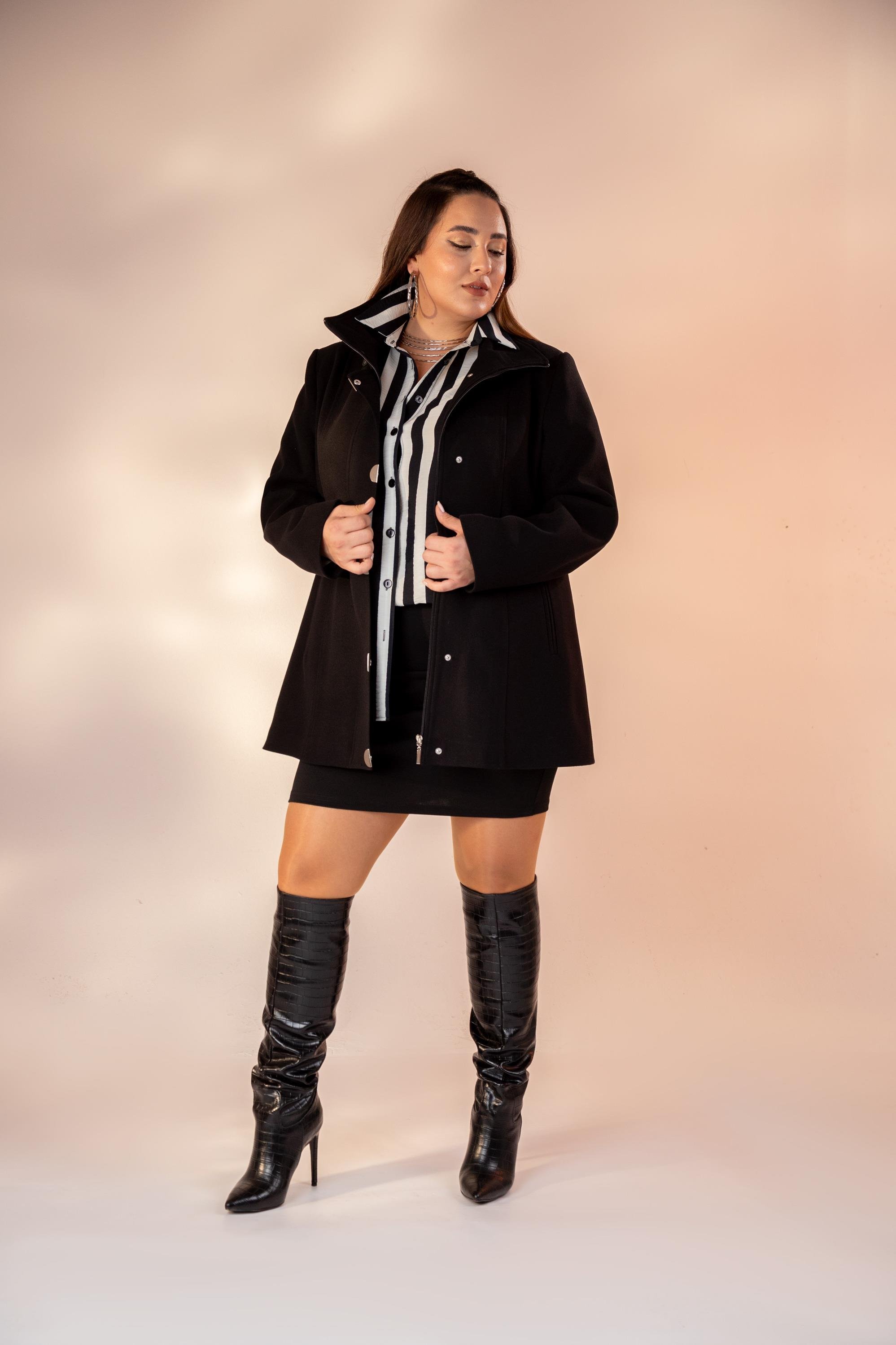 Büyük Beden 2230040 Çıt Çıt Detaylı Kısa Kaban  Siyah