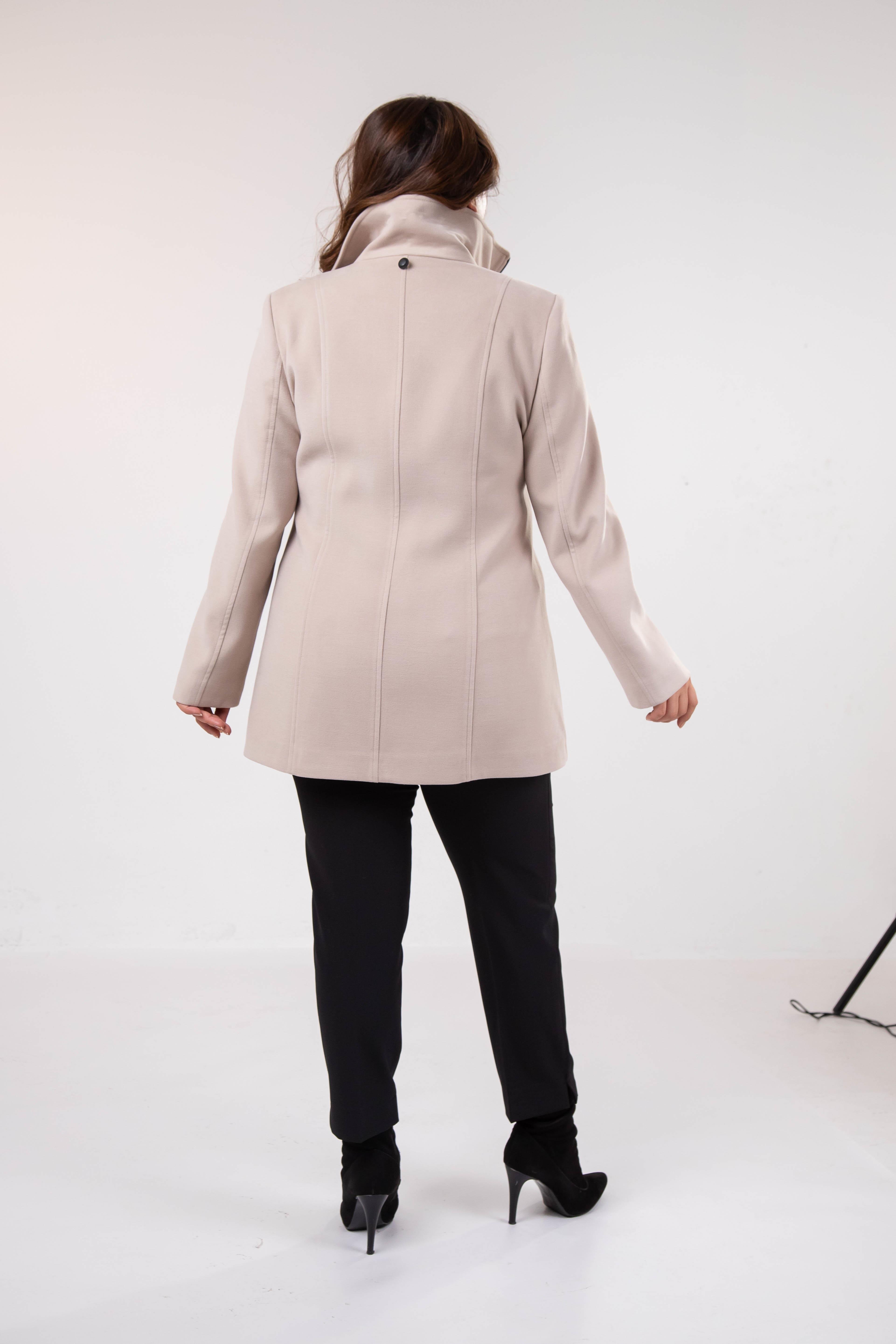 Büyük Beden 2230040 Çıt Çıt Detaylı Kısa Kaban  Bej