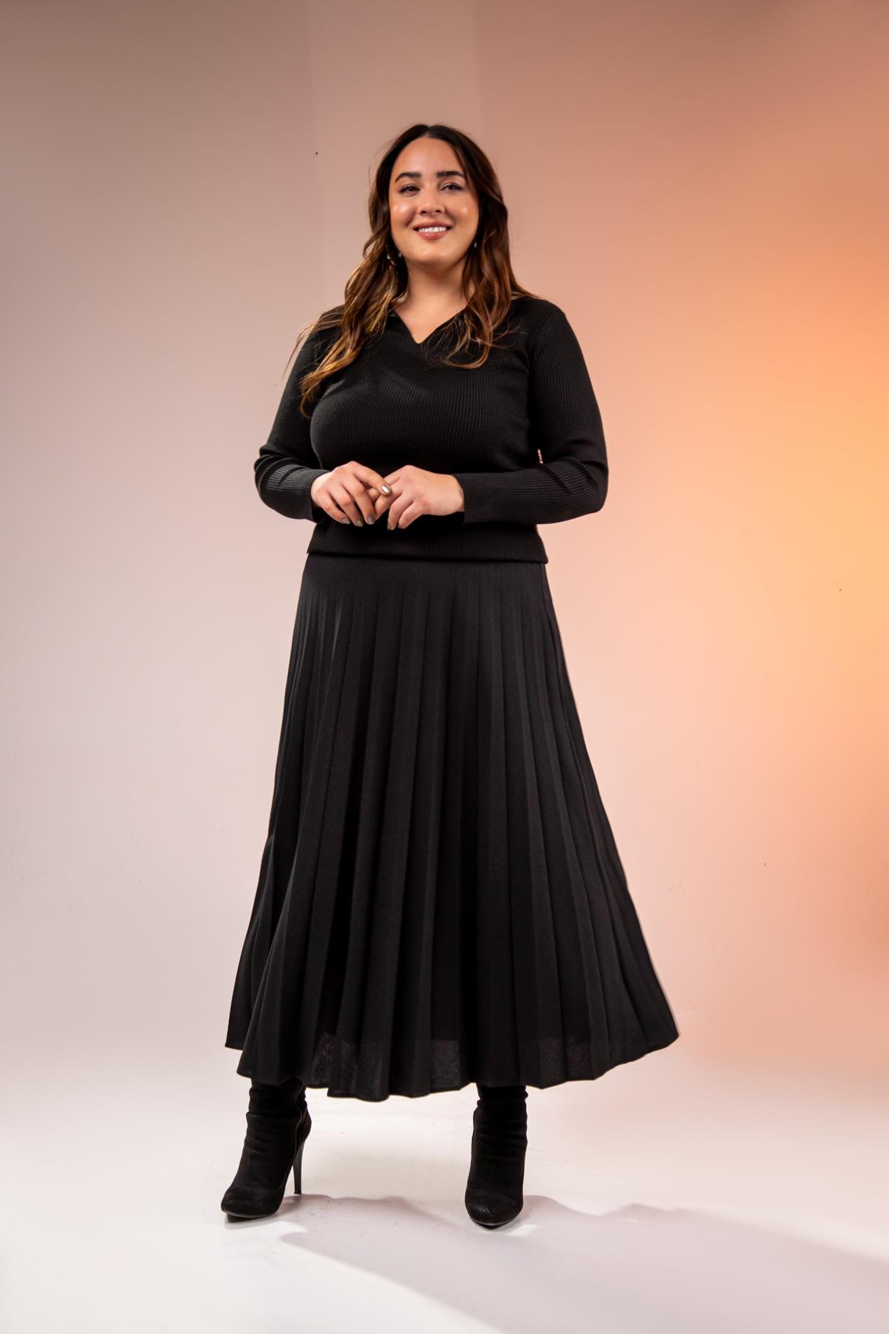 Büyük Beden 2237001 Uzun Piliseli Etek  Siyah