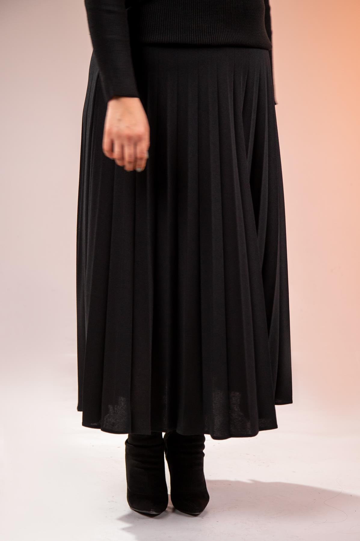 Büyük Beden 2237001 Uzun Piliseli Etek  Siyah