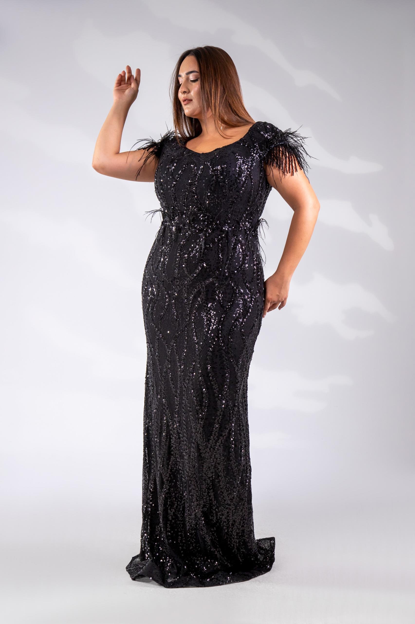 Büyük Beden 24220322 Omuzu Tüylü Uzun Abiye  Siyah