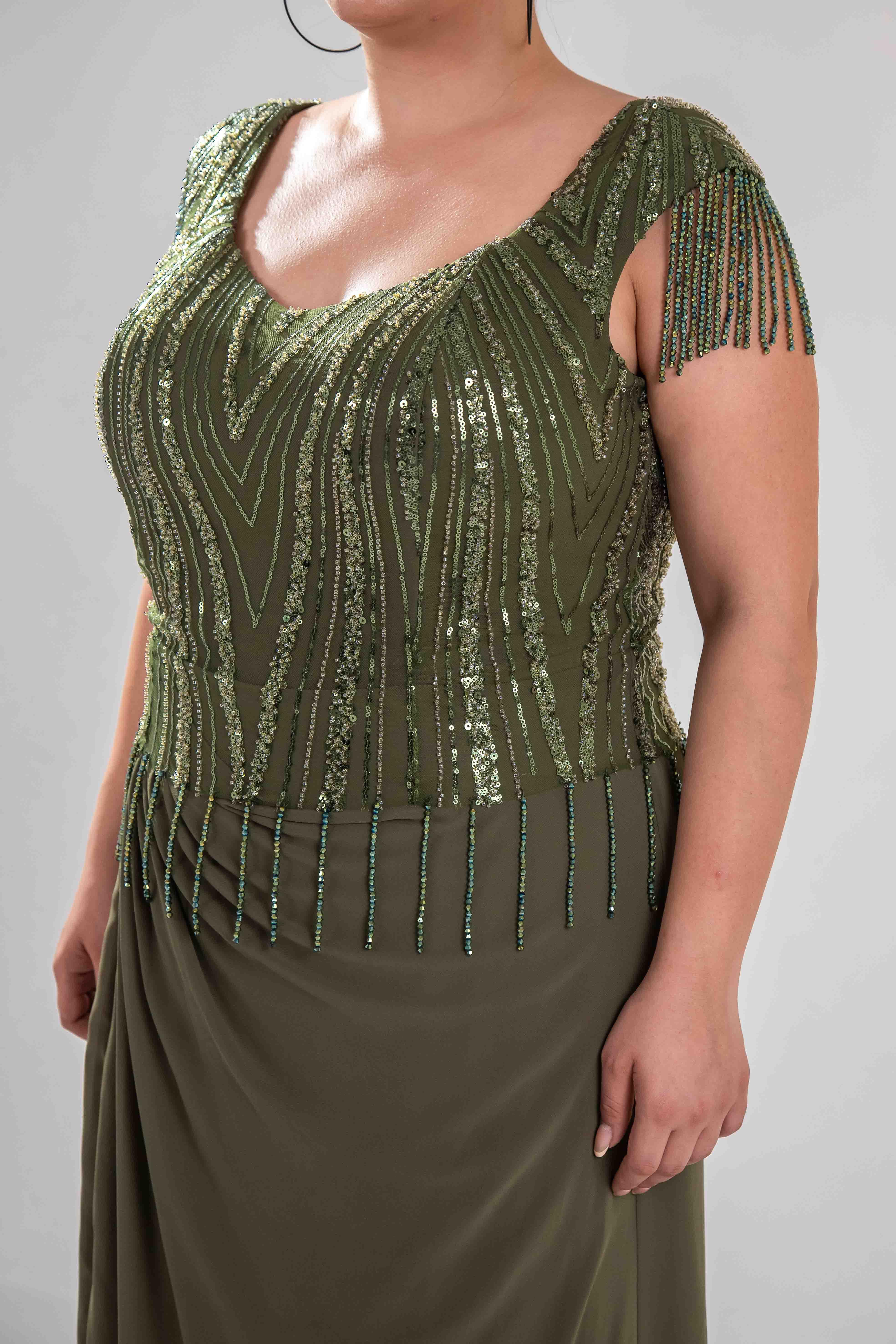 Büyük Beden 24220477 Pul İşlemeli Abiye Haki