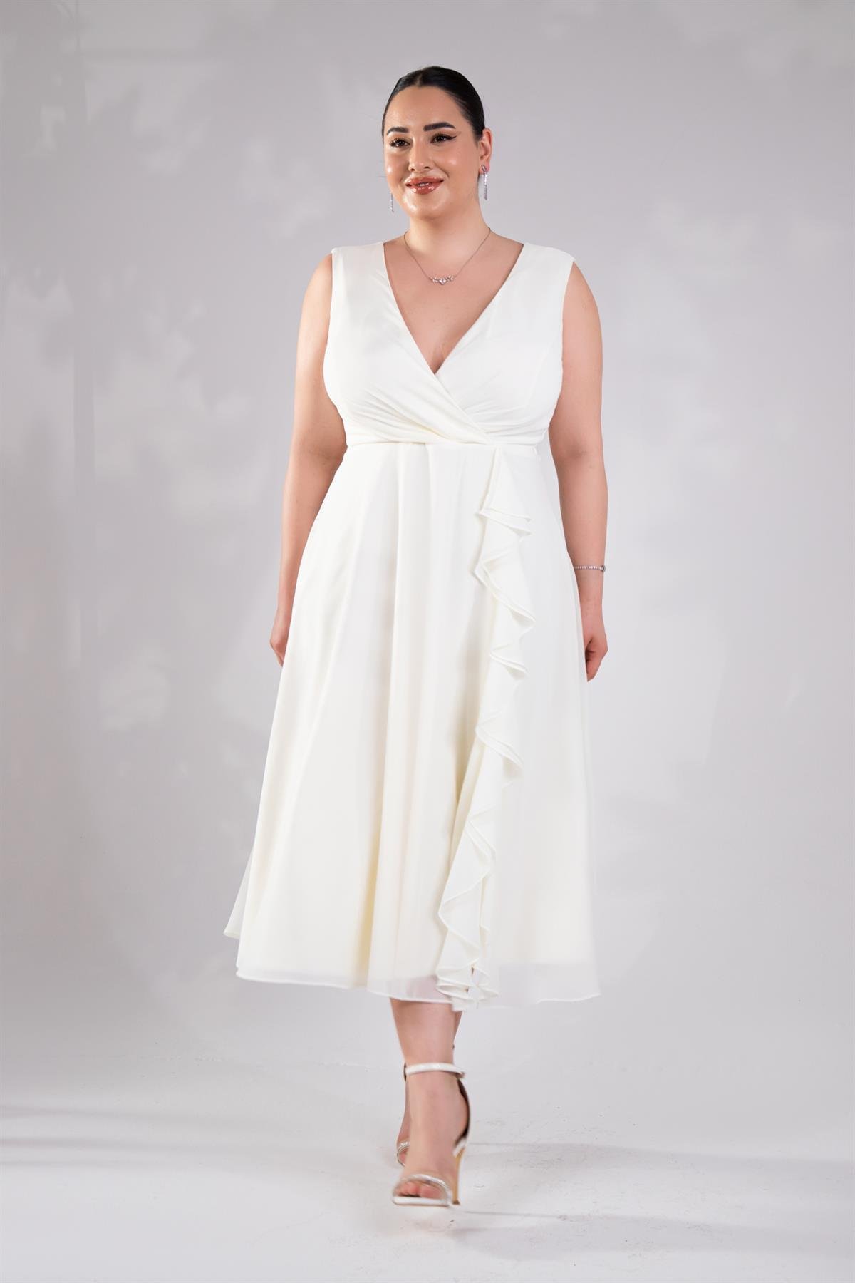 Büyük Beden 2424142  Kruvaze Volanlı Abiye  Ekru