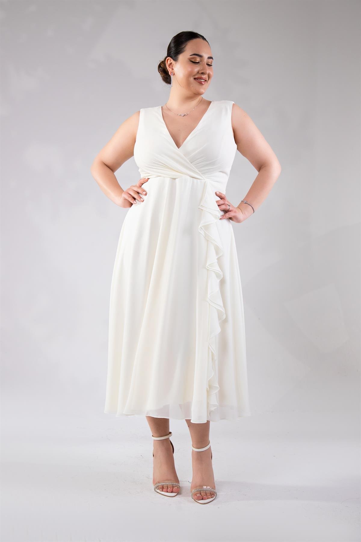 Büyük Beden 2424142  Kruvaze Volanlı Abiye  Ekru