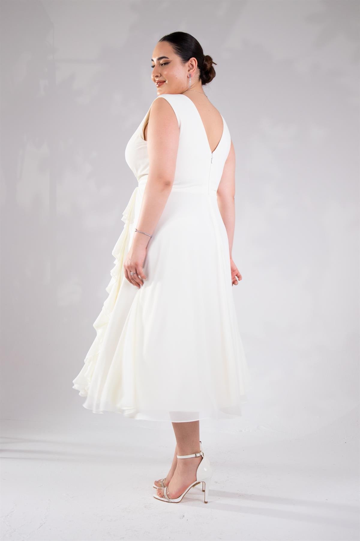 Büyük Beden 2424142  Kruvaze Volanlı Abiye  Ekru