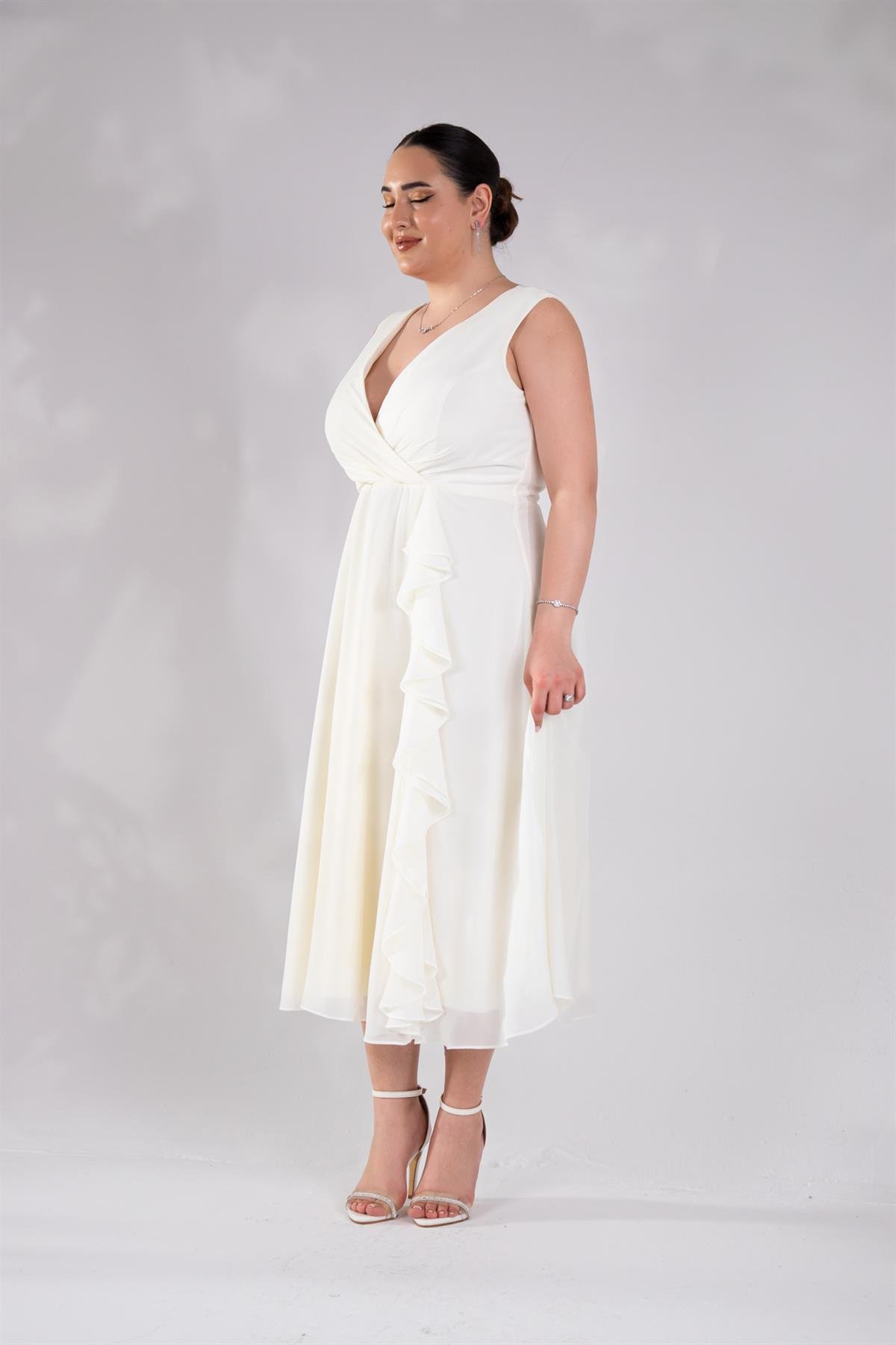 Büyük Beden 2424142  Kruvaze Volanlı Abiye  Ekru