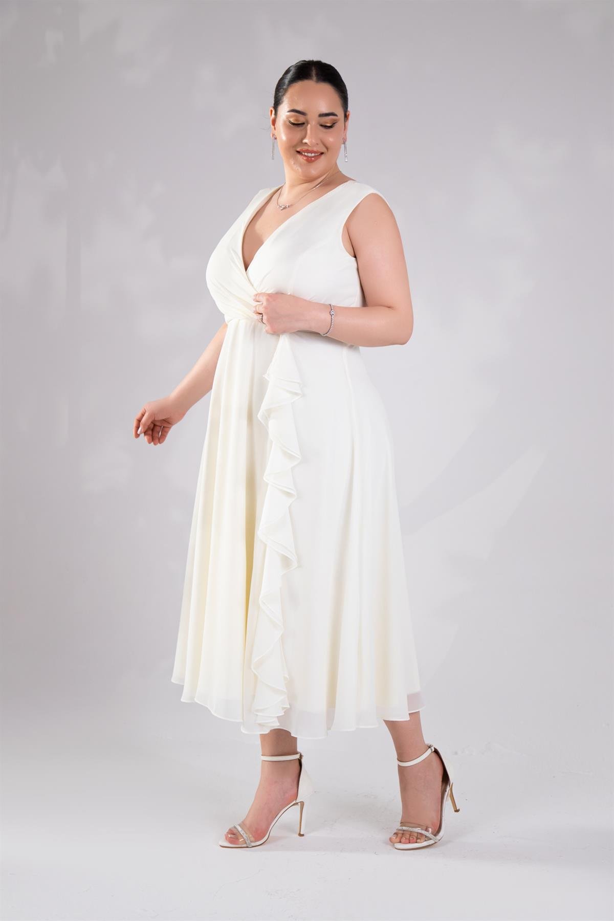 Büyük Beden 2424142  Kruvaze Volanlı Abiye  Ekru