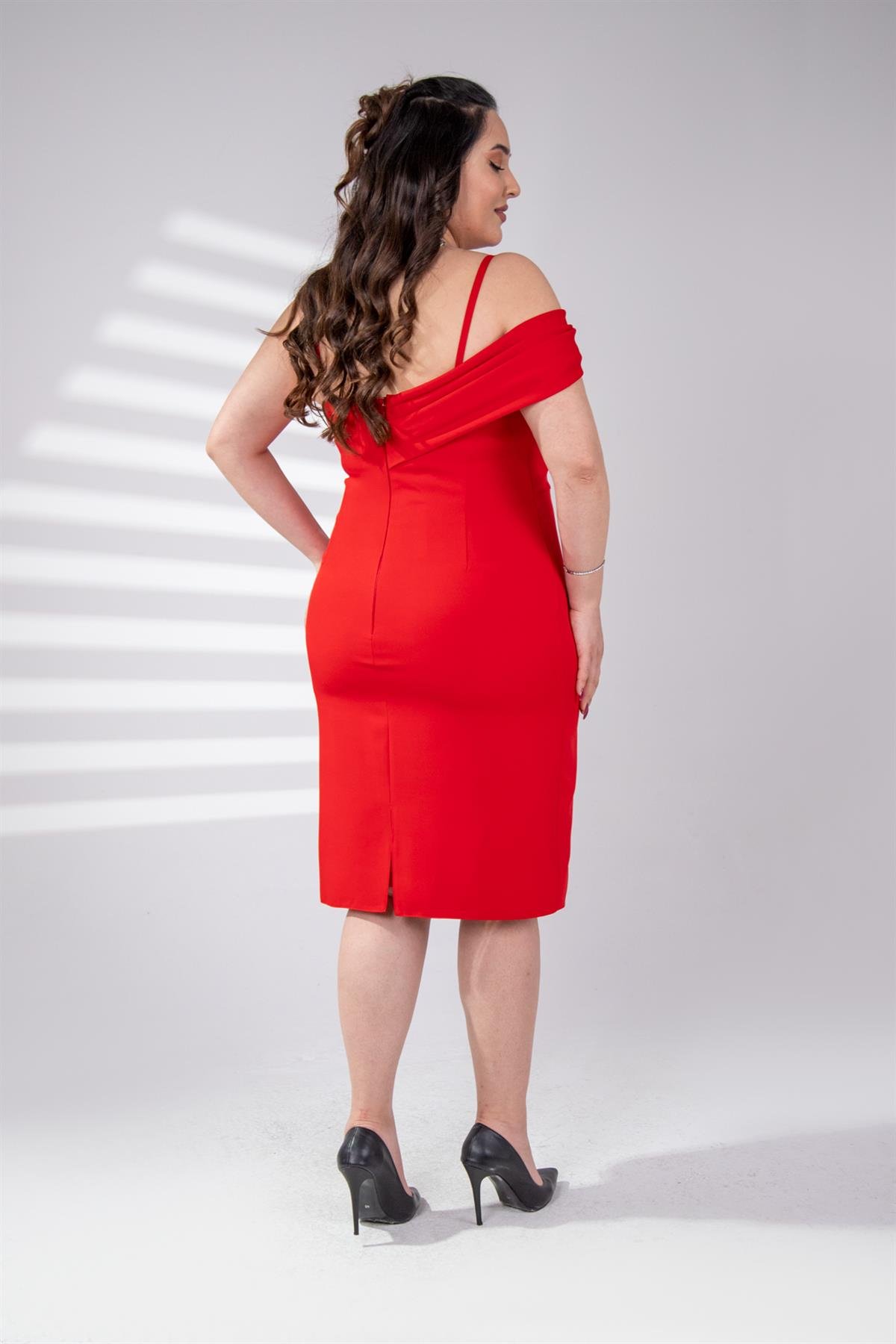 Büyük Beden 2424156 Askılı Drapeli Abiye  Kırmızı