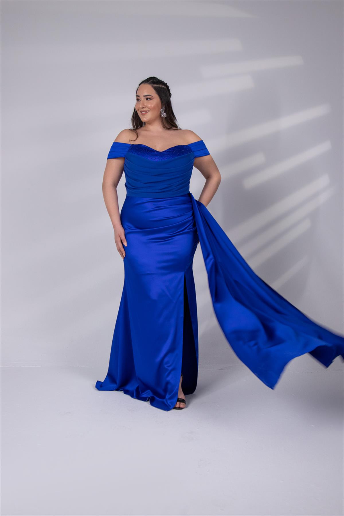 Büyük Beden 242627 Düşük Omuz Degajeli Uzun Abiye  Saks