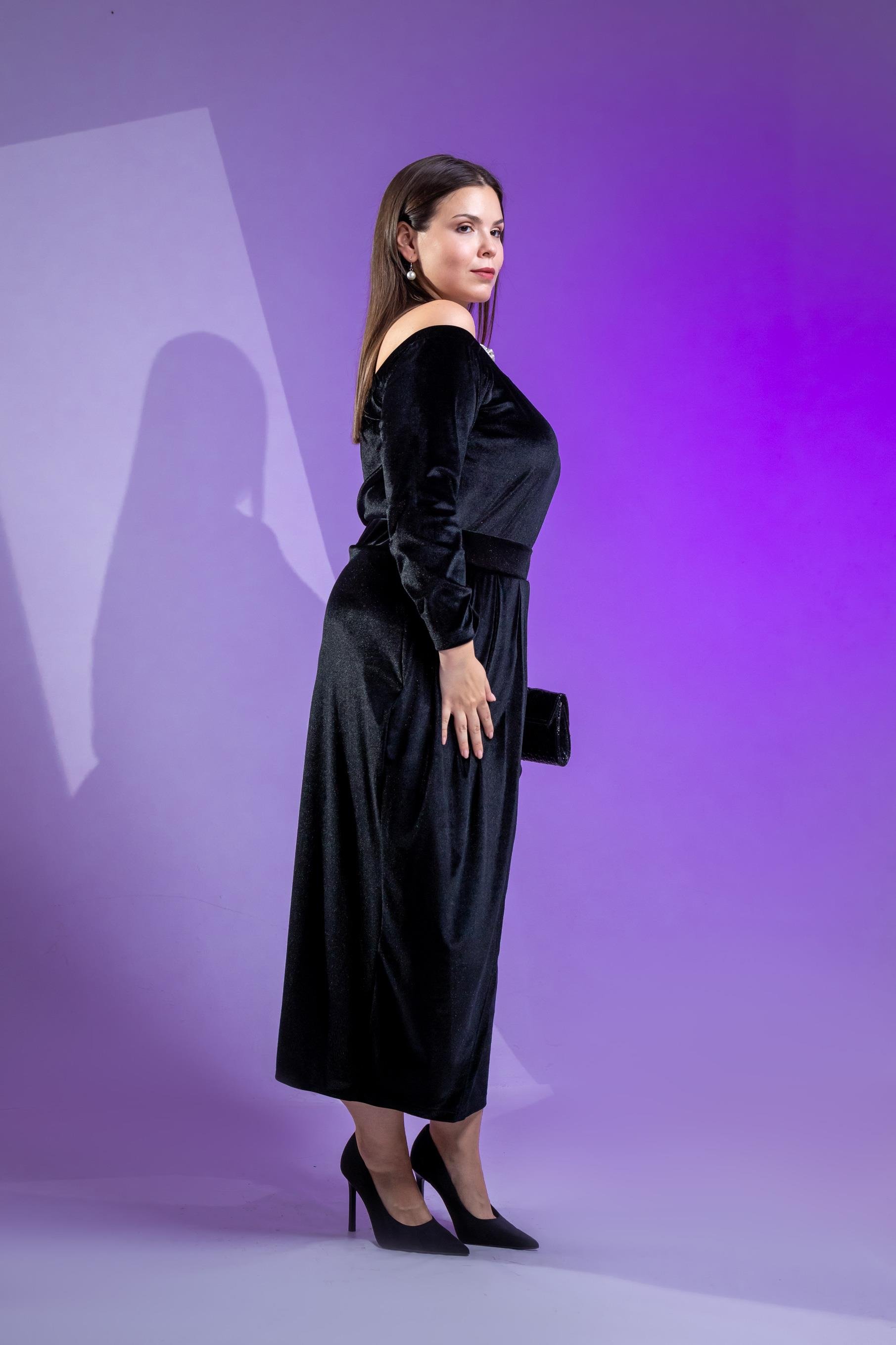 Büyük Beden 333670 Omuzu Açık Yırtmaçlı Elbise  Siyah