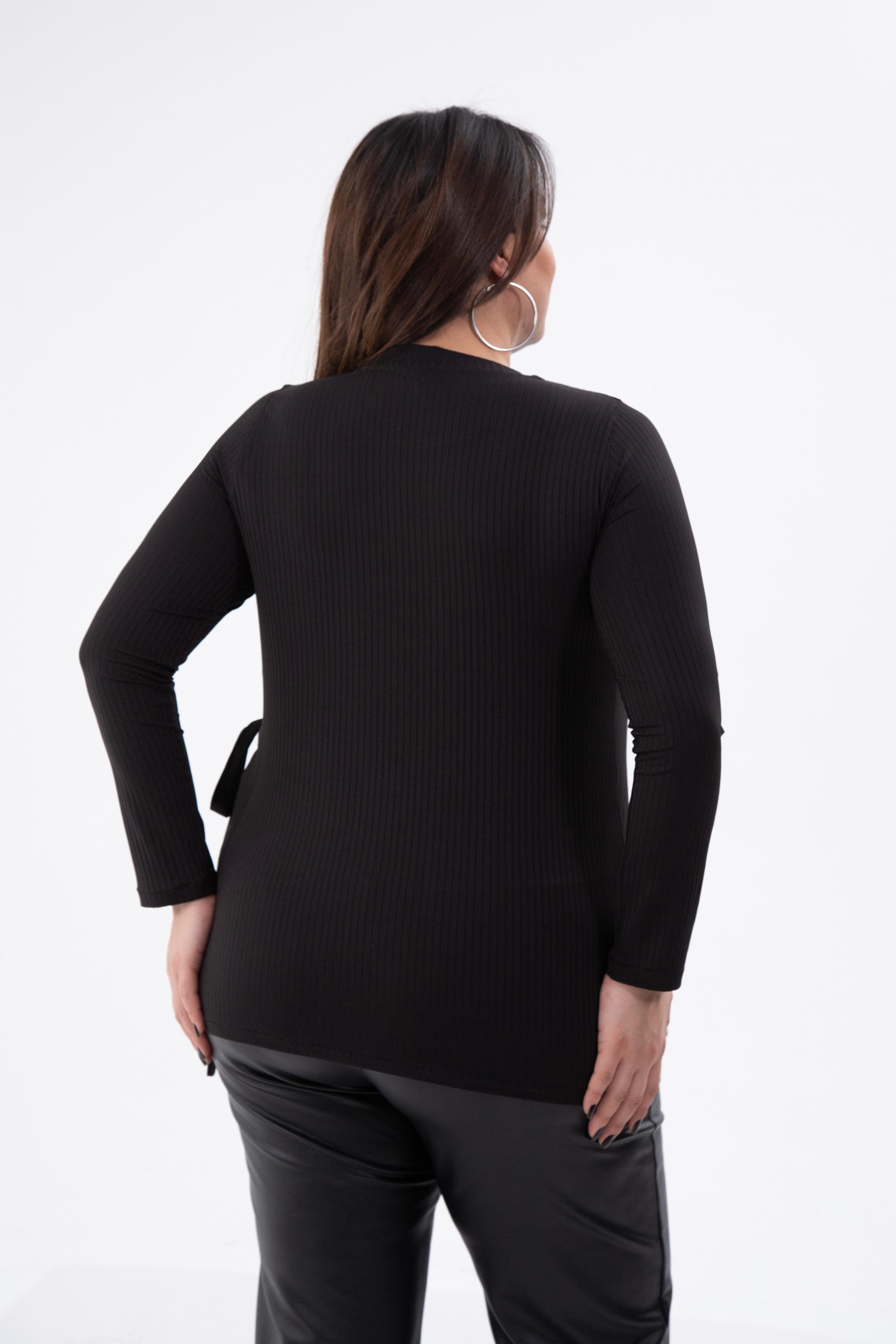 Büyük Beden 8037 Rivetli-Yanı Tokalı Bluz  Siyah