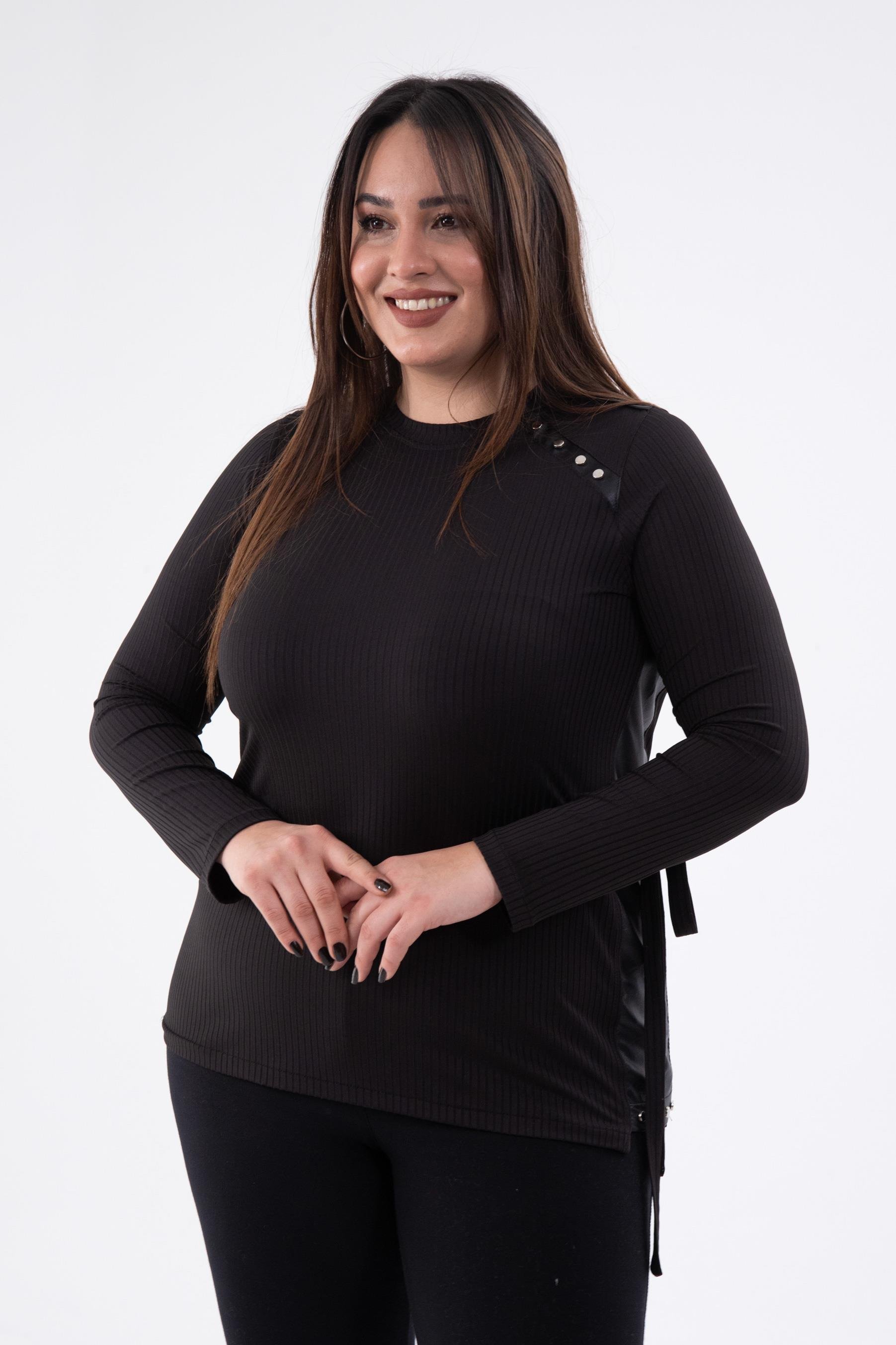 Büyük Beden 8037 Rivetli-Yanı Tokalı Bluz  Siyah