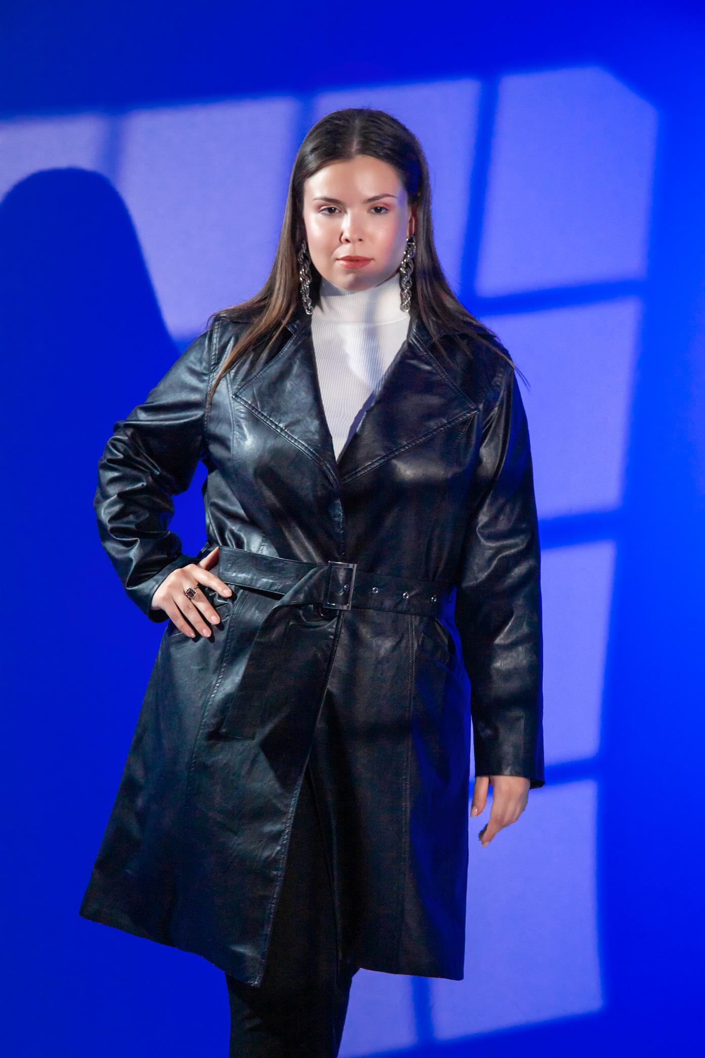 Büyük Beden Oscar Uzun Deri Ceket Siyah