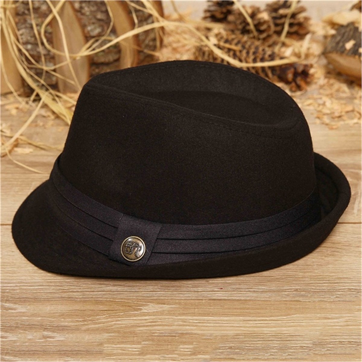 KISA KENARLI FÖTR ŞAPKA