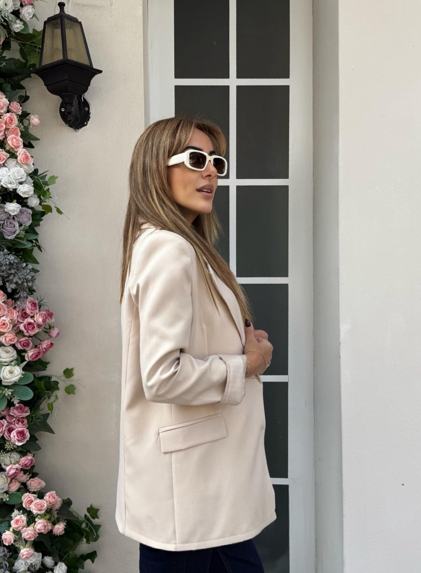 Çizgili Astar Detay Bej Blazer CeketYeni Gelenler ModayÇizgili Astar Detay Bej Blazer Ceket