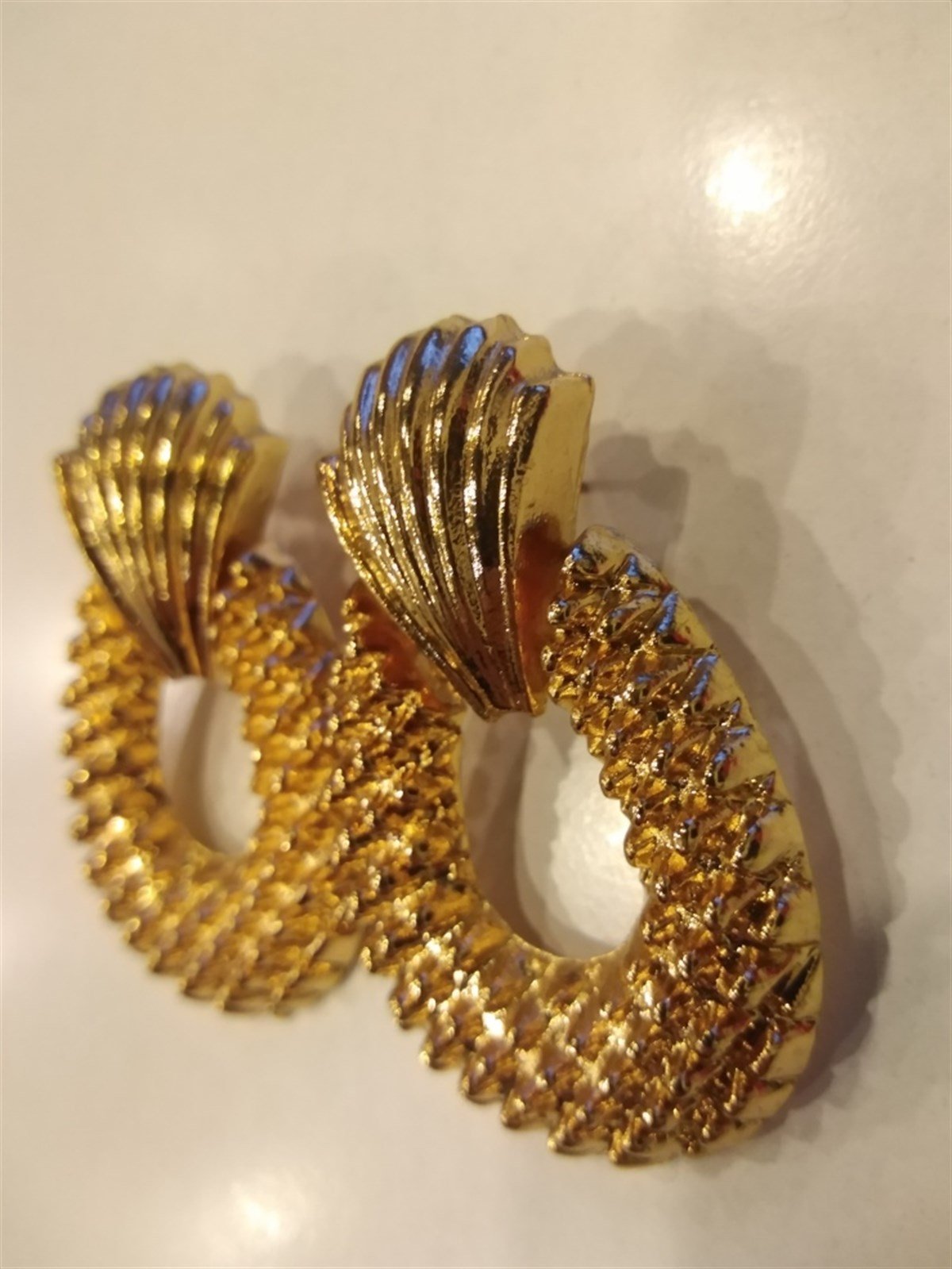 Gold Ananas KüpeYeni Geleneler ModayGold Ananas Küpe