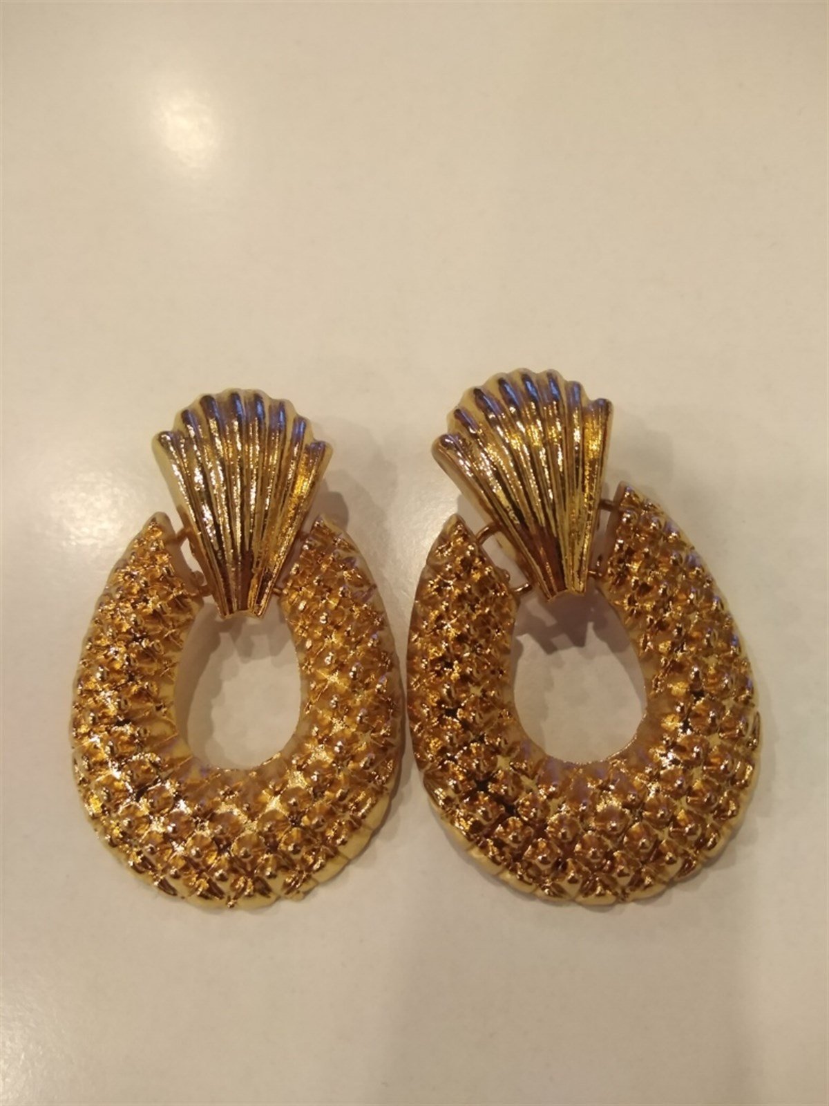 Gold Ananas KüpeYeni Geleneler ModayGold Ananas Küpe