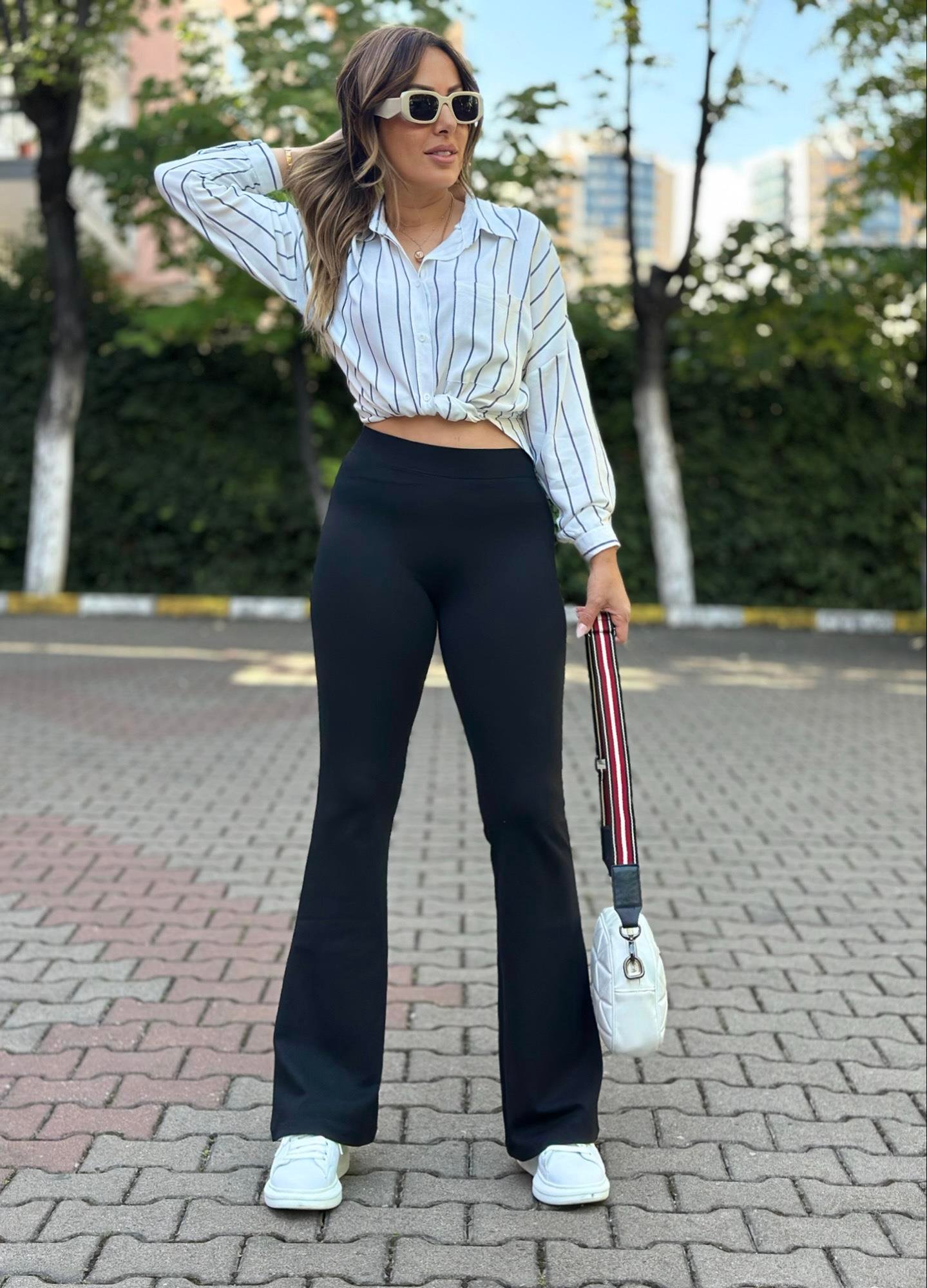 İspanyol Paça Çelik Siyah Tayt PantolonYeni Gelenler Modayİspanyol Paça Çelik Siyah Tayt Pantolon