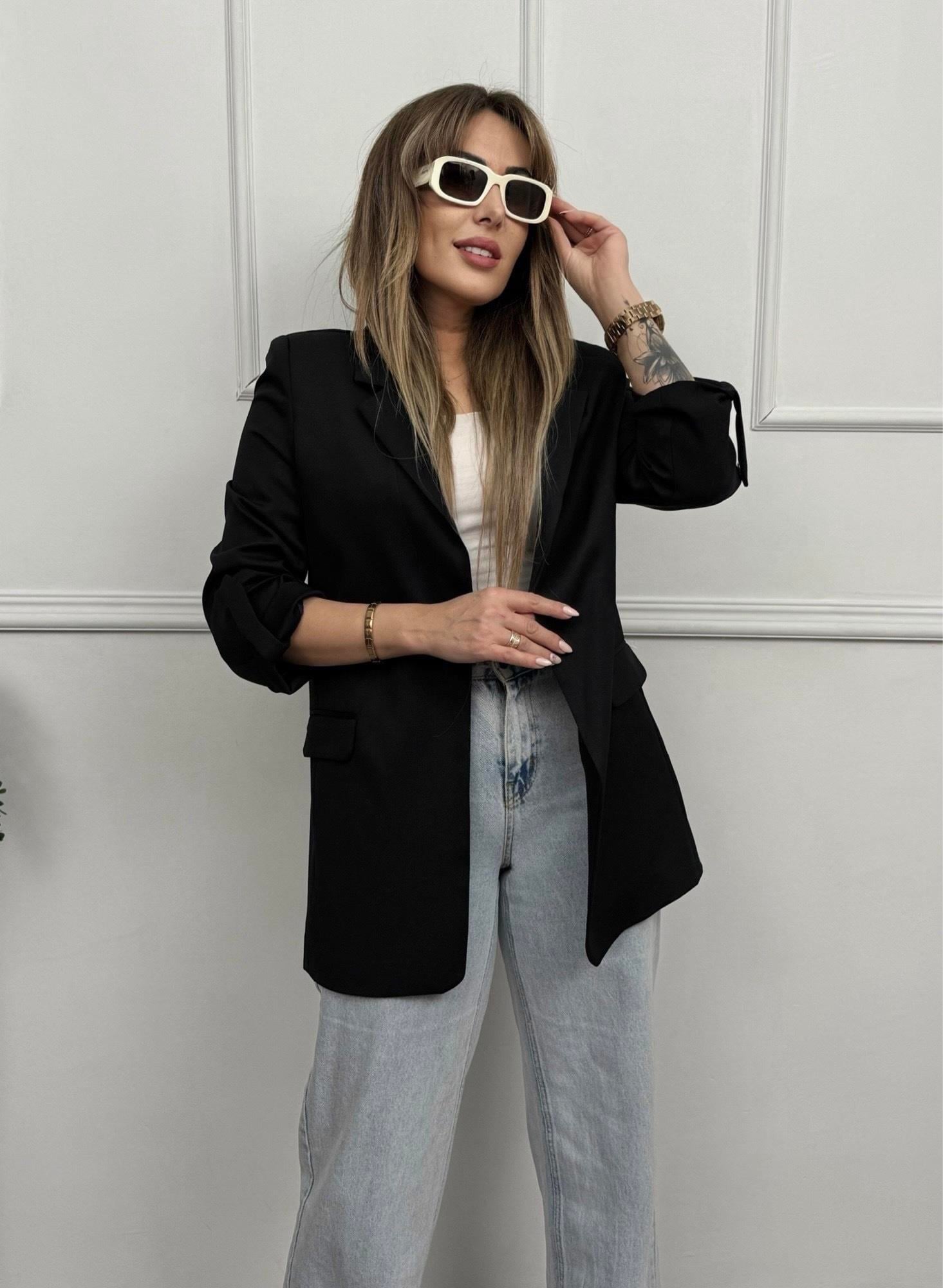 Kol Katlamalı Siyah Blazer CeketYeni Gelenler ModayKol Katlamalı Siyah Blazer Ceket