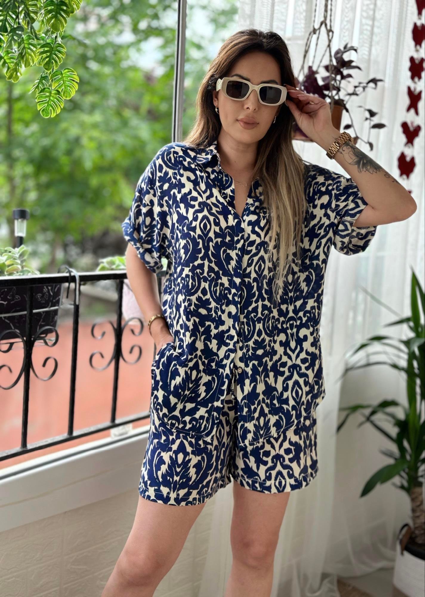 Lacivert Desenli Premium Şortlu TakımYeni Gelenler ModayLacivert Desenli Premium Şortlu Takım