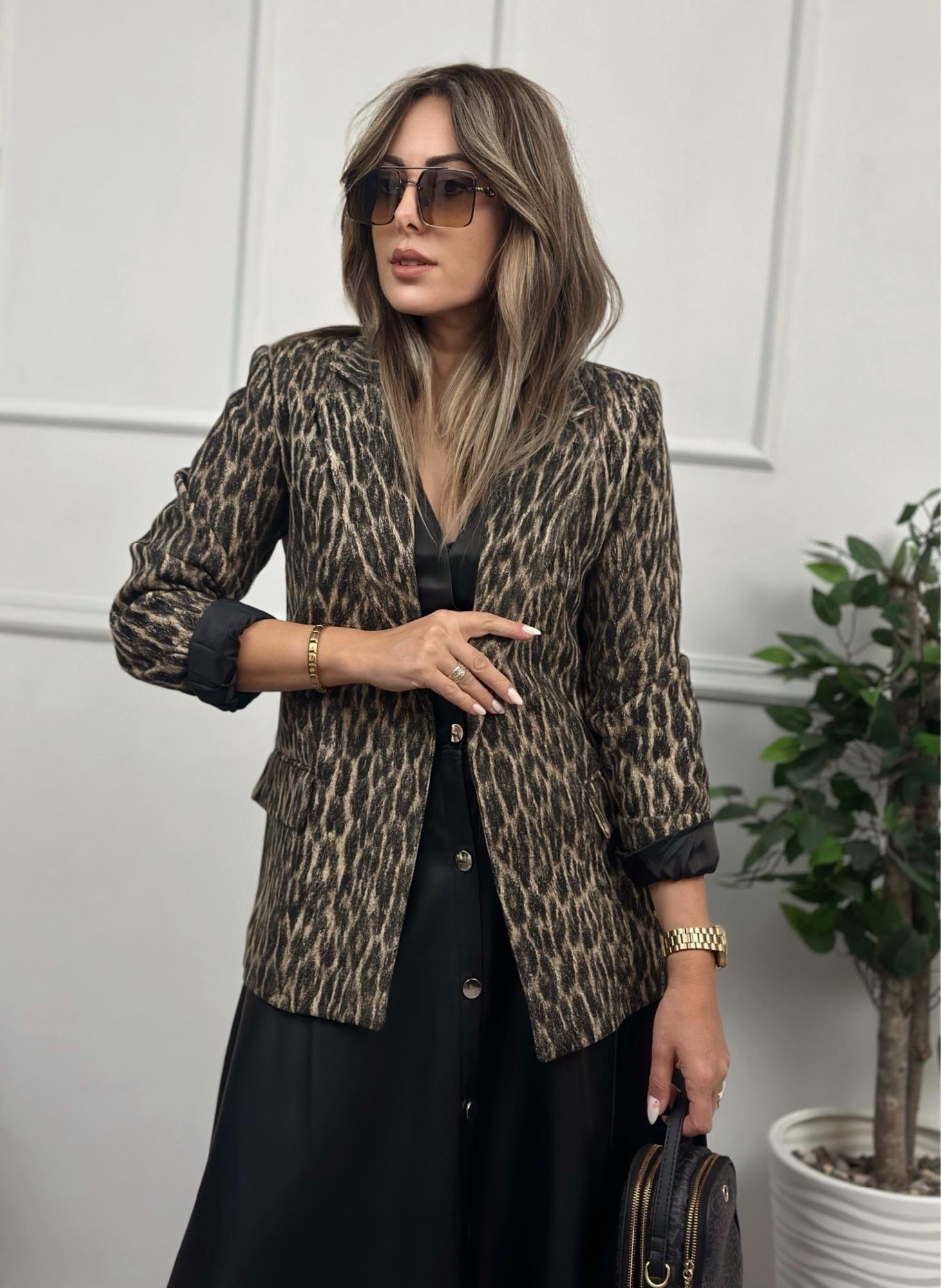 Leopar Desenli Kaşe CeketYeni Gelenler ModayLeopar Desenli Kaşe Ceket