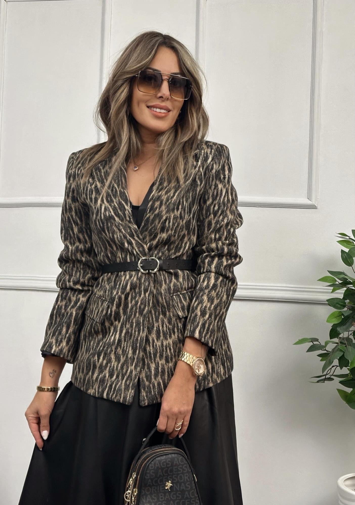 Leopar Desenli Kaşe CeketYeni Gelenler ModayLeopar Desenli Kaşe Ceket