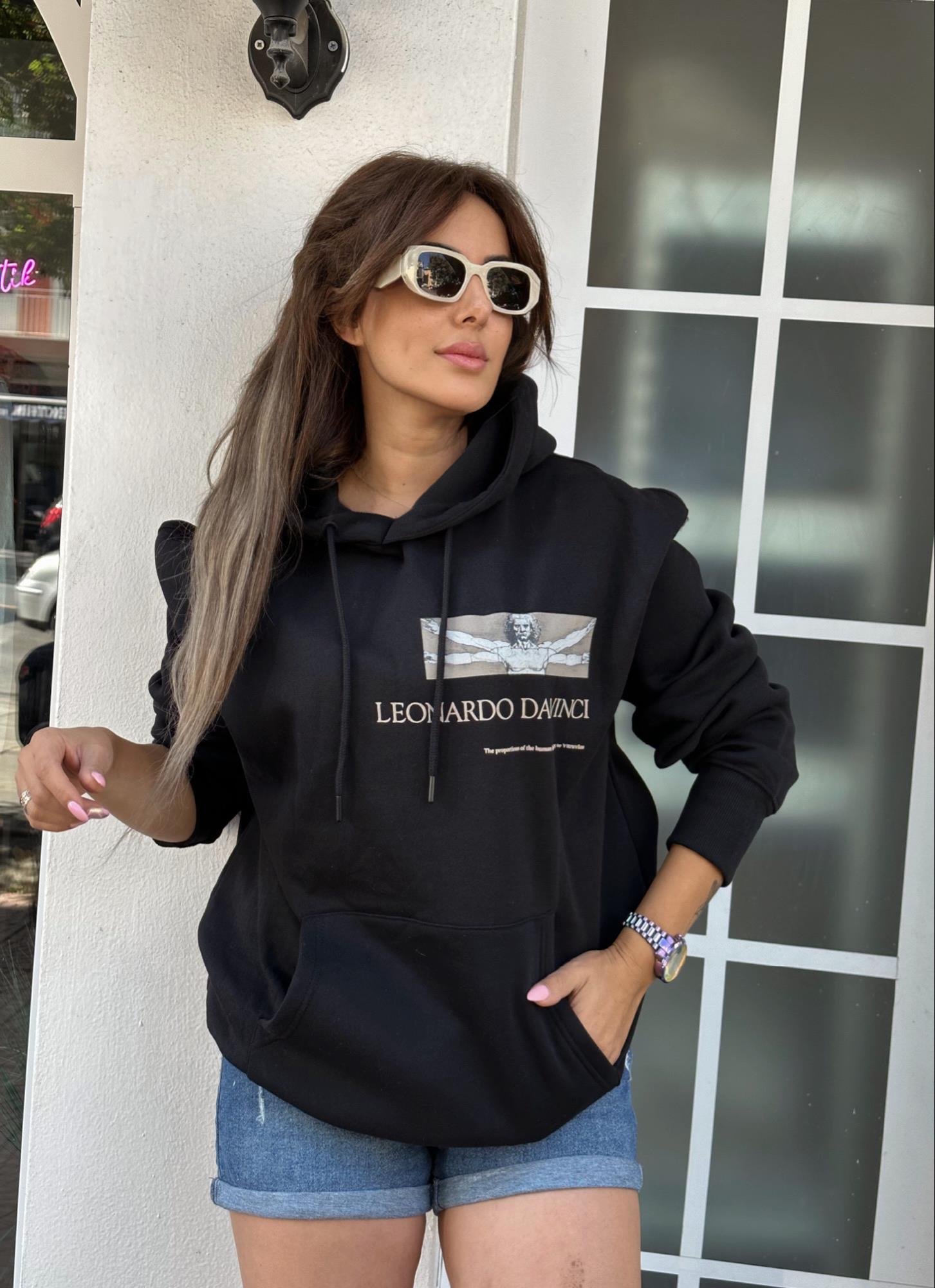 Loe Siyah Kapüşonlu SweatYeni Geleneler ModayLoe Siyah Kapüşonlu Sweat