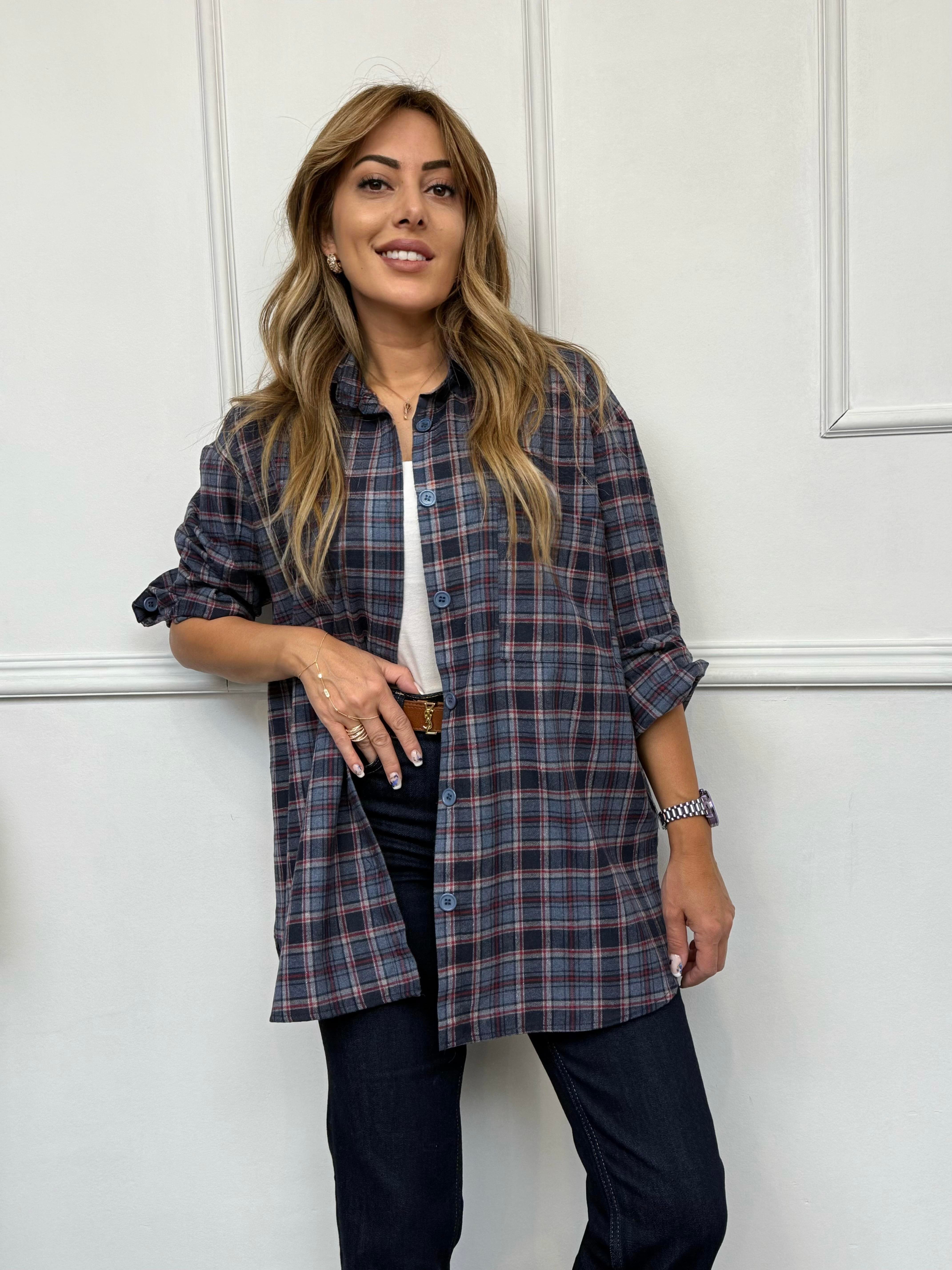 Mavi Kareli Oversize Oduncu GömlekYeni Gelenler ModayMavi Kareli Oversize Oduncu Gömlek